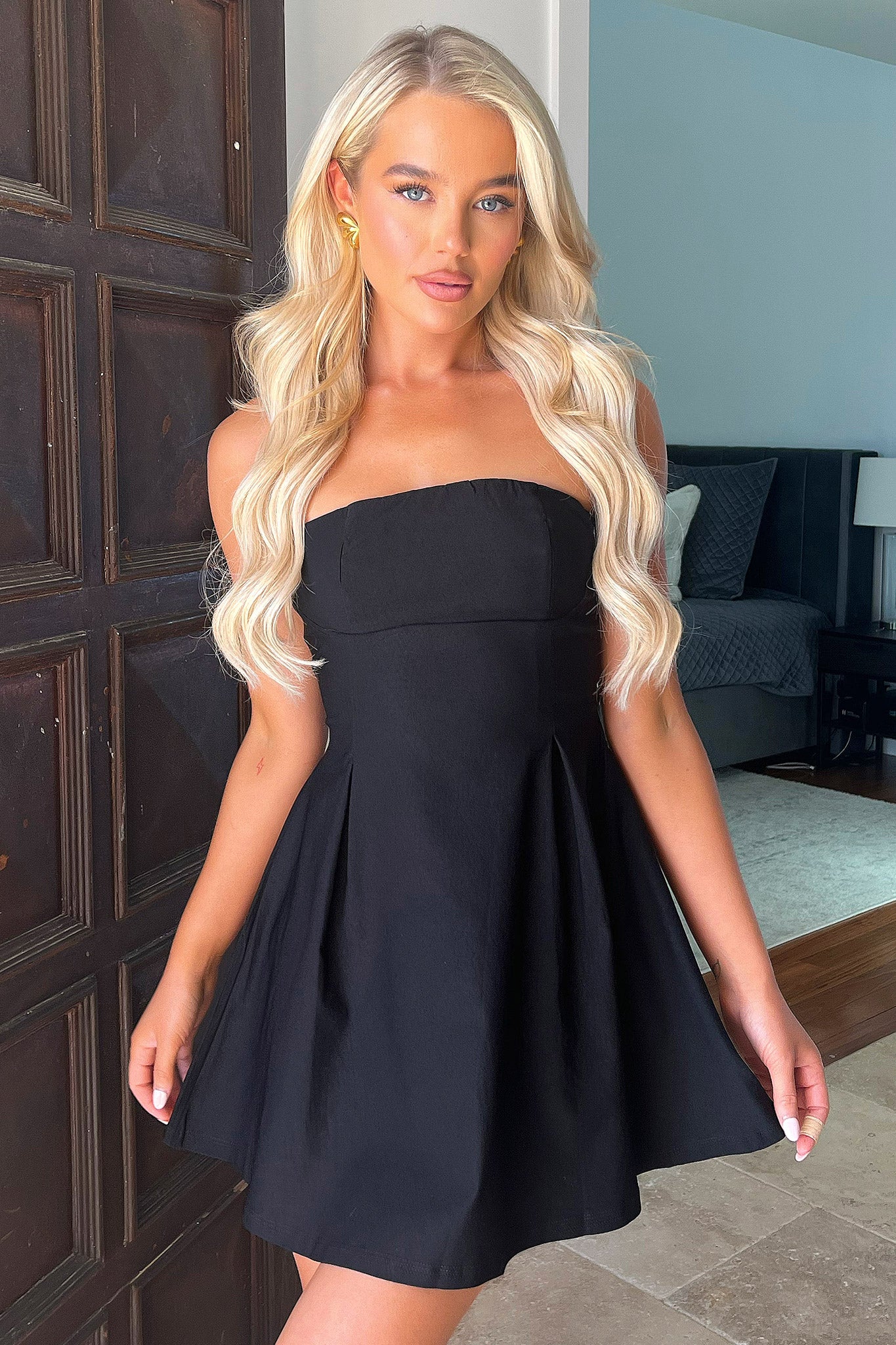 Charlize Strapless Mini Dress - Black-Coutiqo