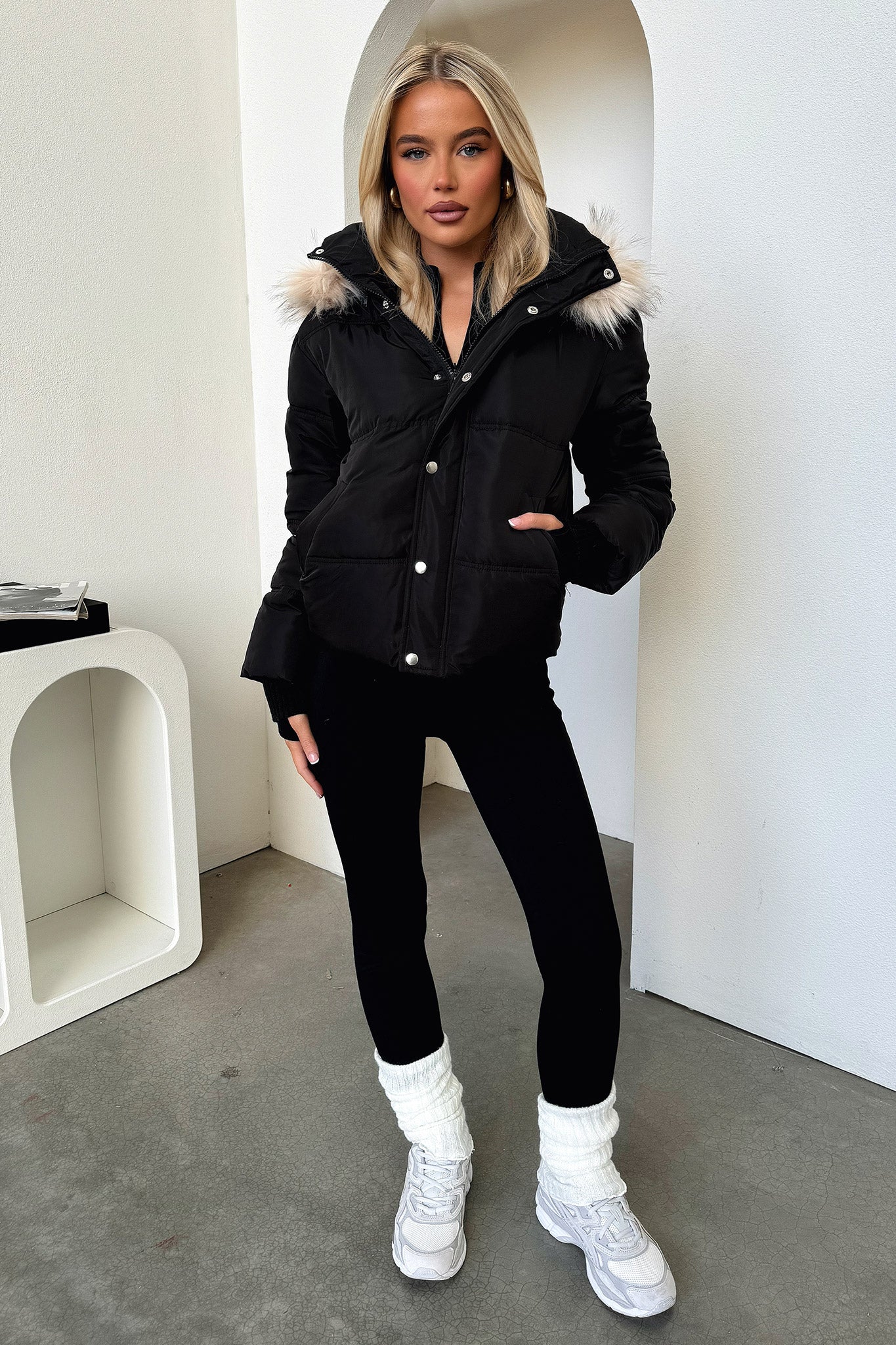 Coleman Puffer Jacket - Black-Coutiqo