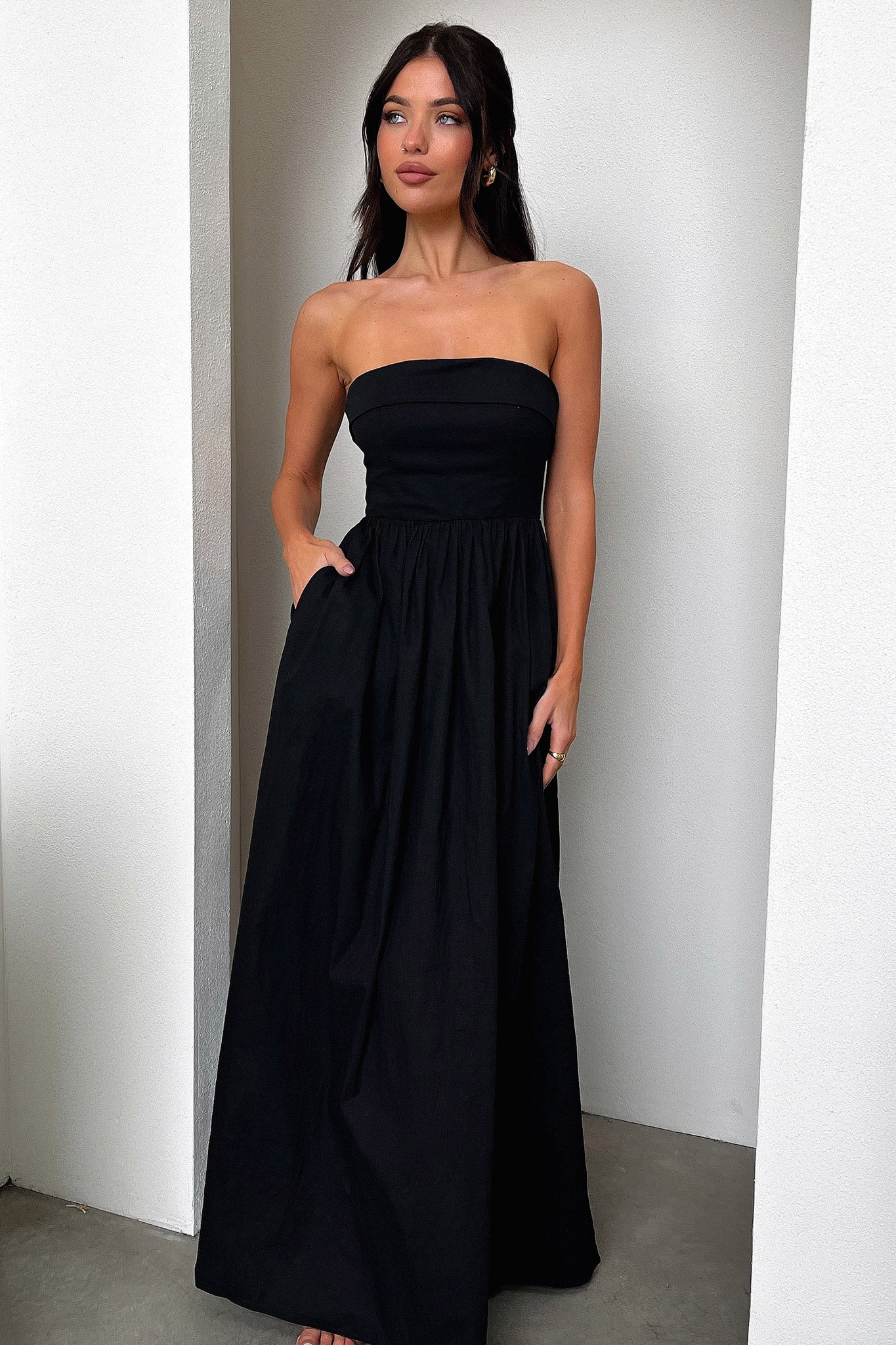 Cornell Maxi Dress - Black-Coutiqo