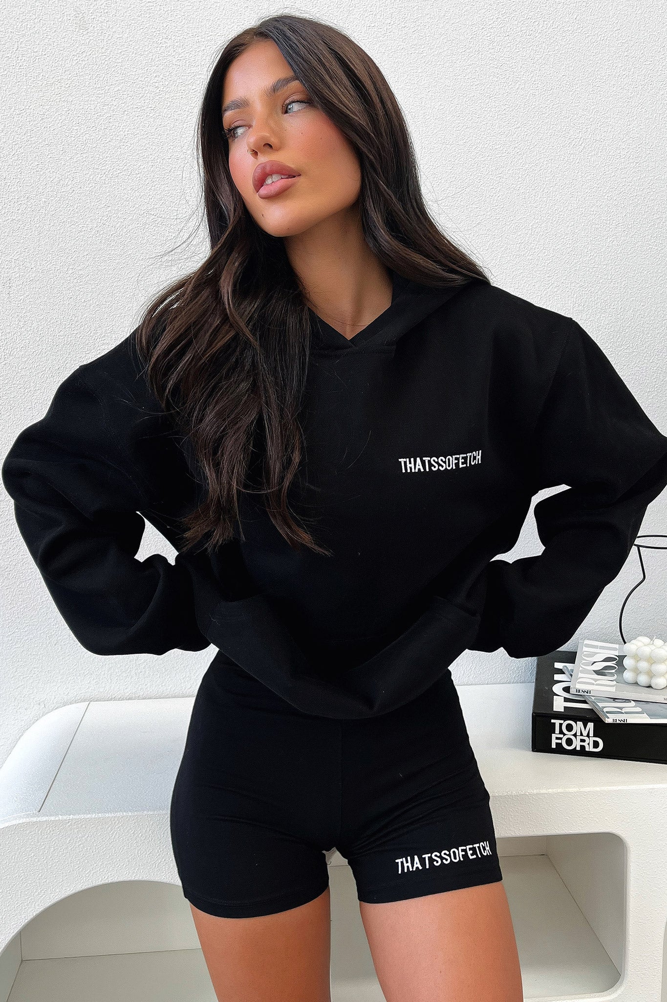 Jaska Hoodie - Black-Coutiqo