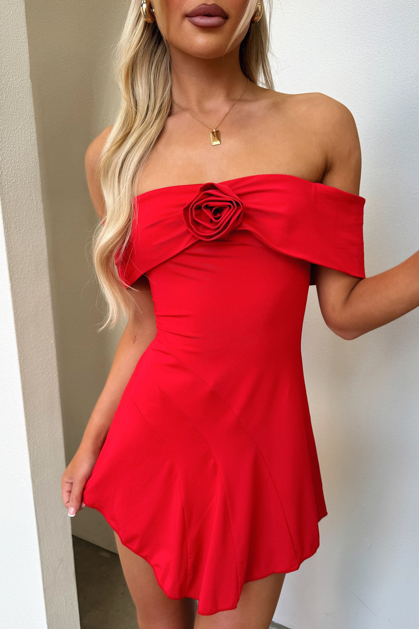 Kirsten Off Shoulder Mini Dress - Red-Coutiqo