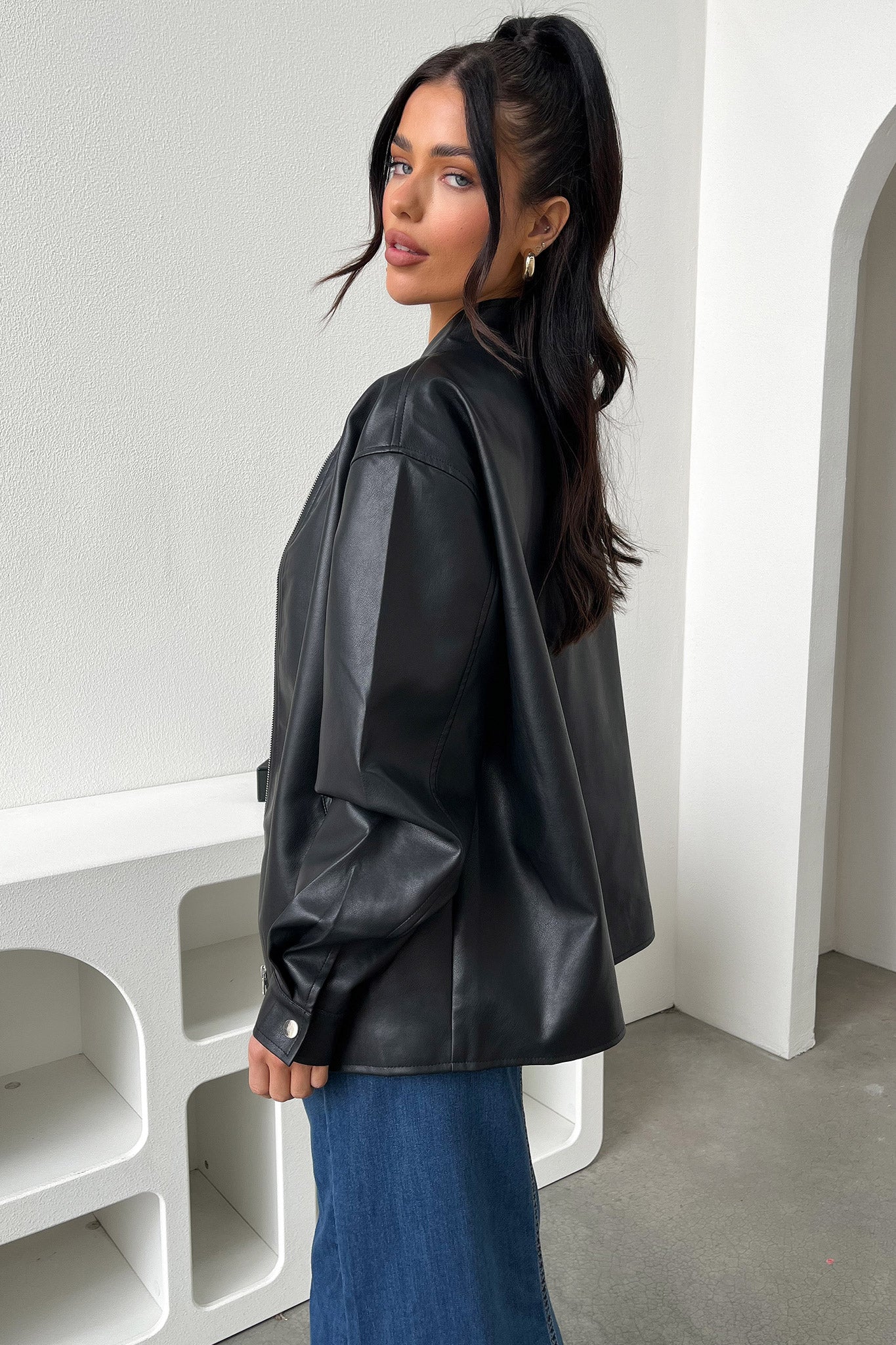 Layson Bomber Jacket - Black-Coutiqo