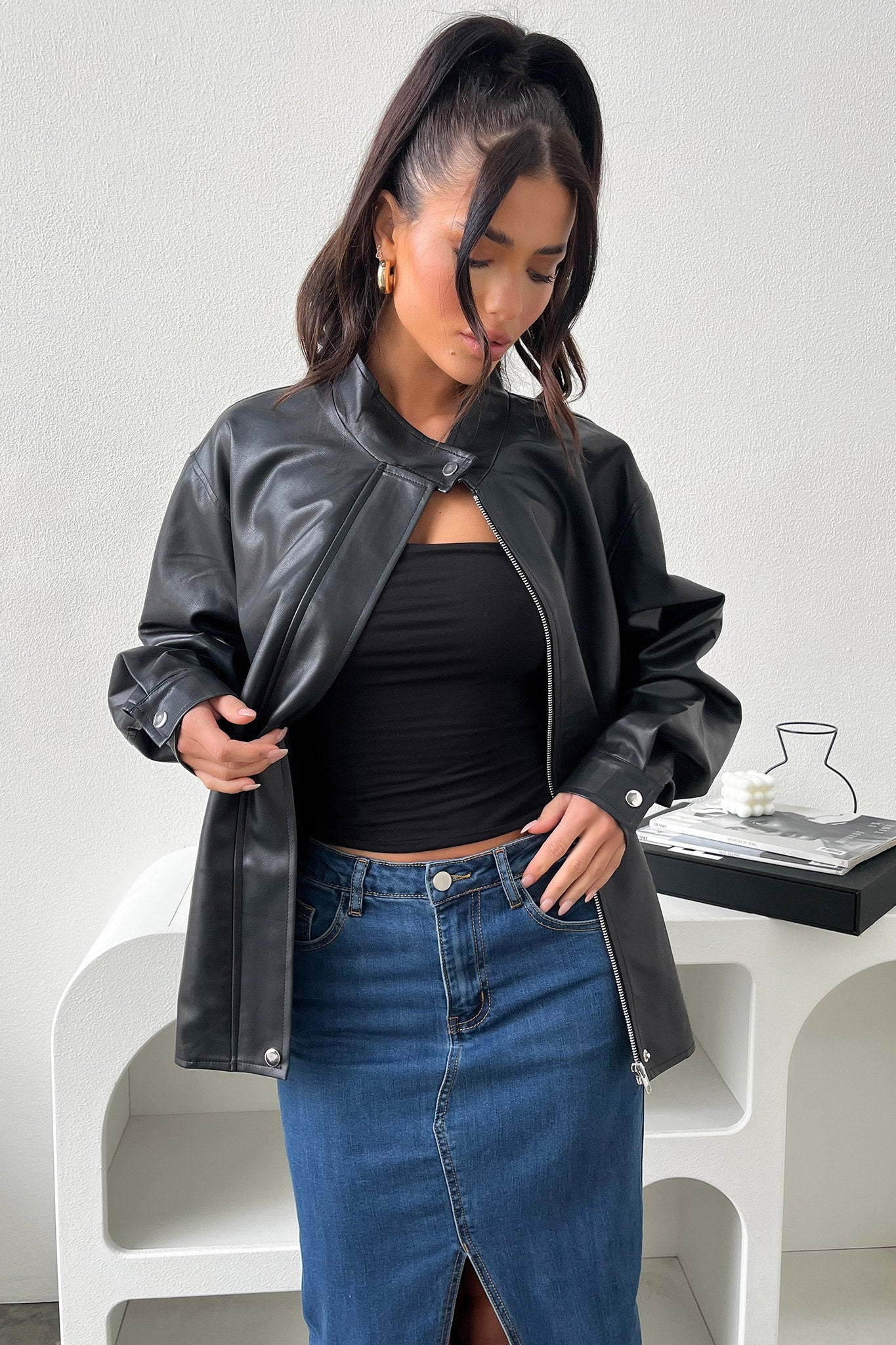 Layson Bomber Jacket - Black-Coutiqo