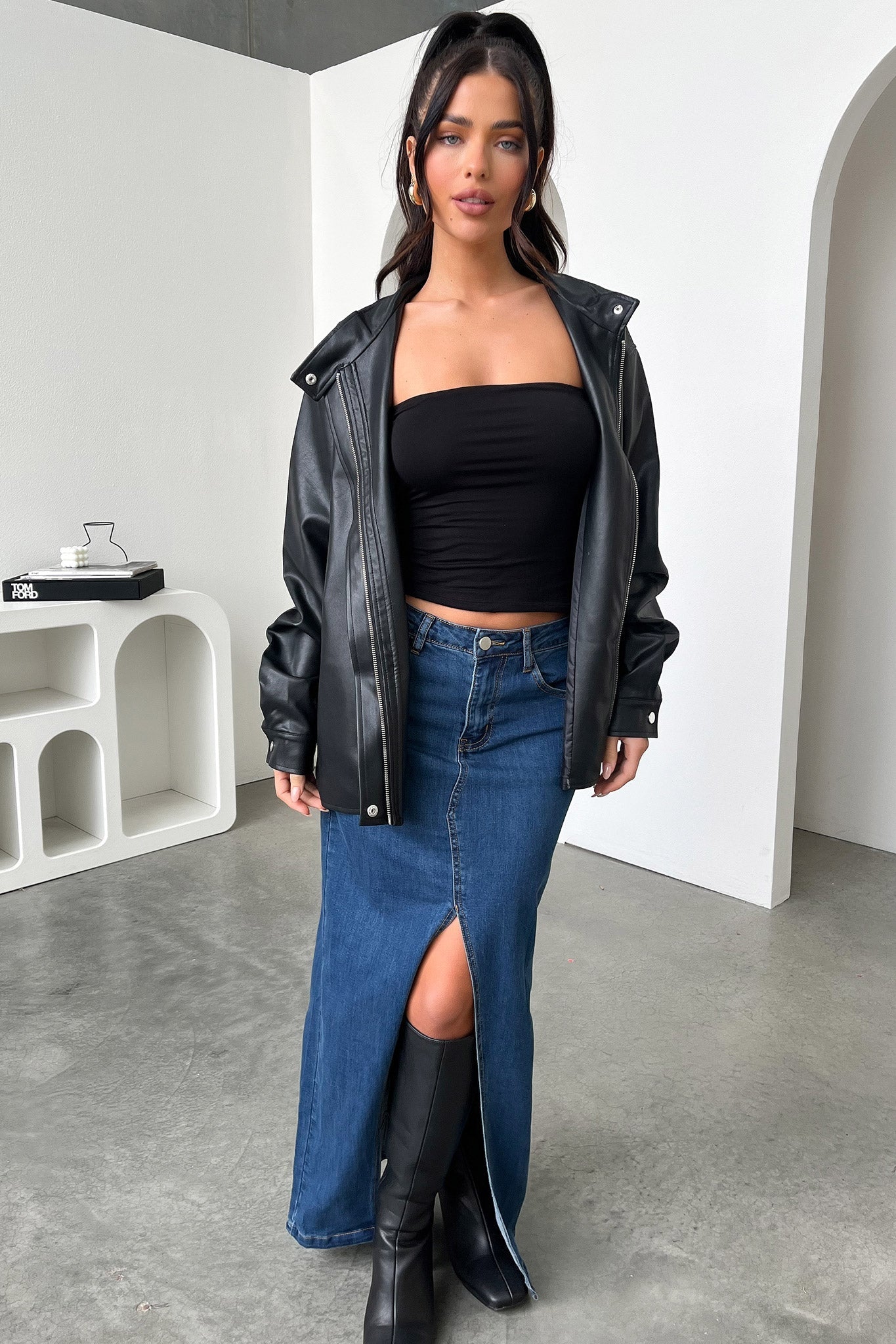 Layson Bomber Jacket - Black-Coutiqo