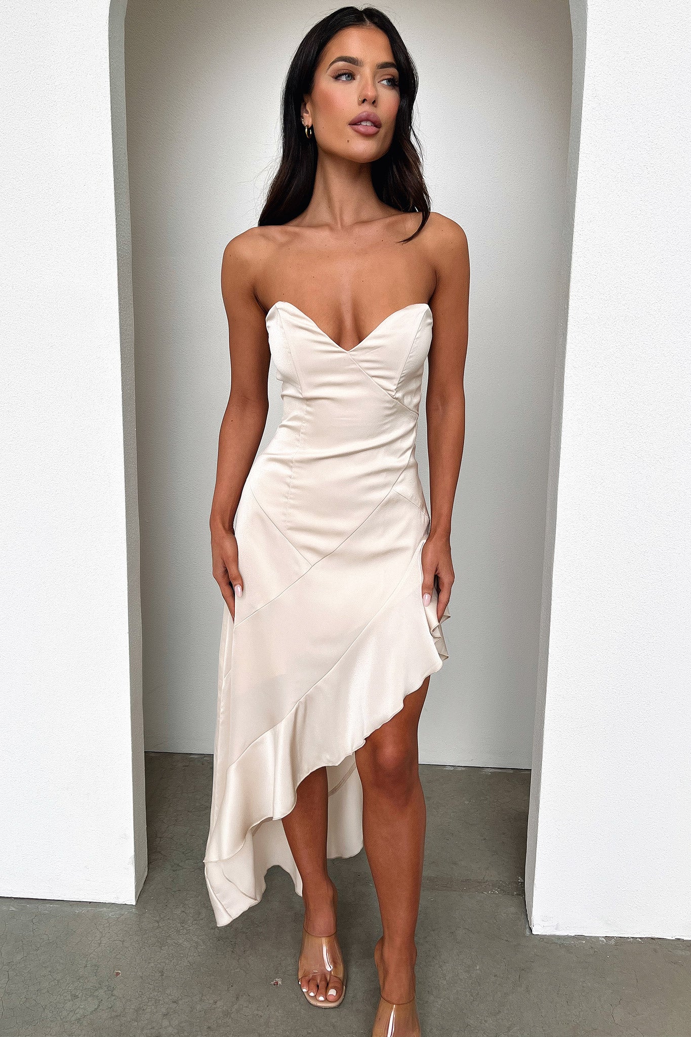 Leora Maxi Dress - Champagne-Coutiqo