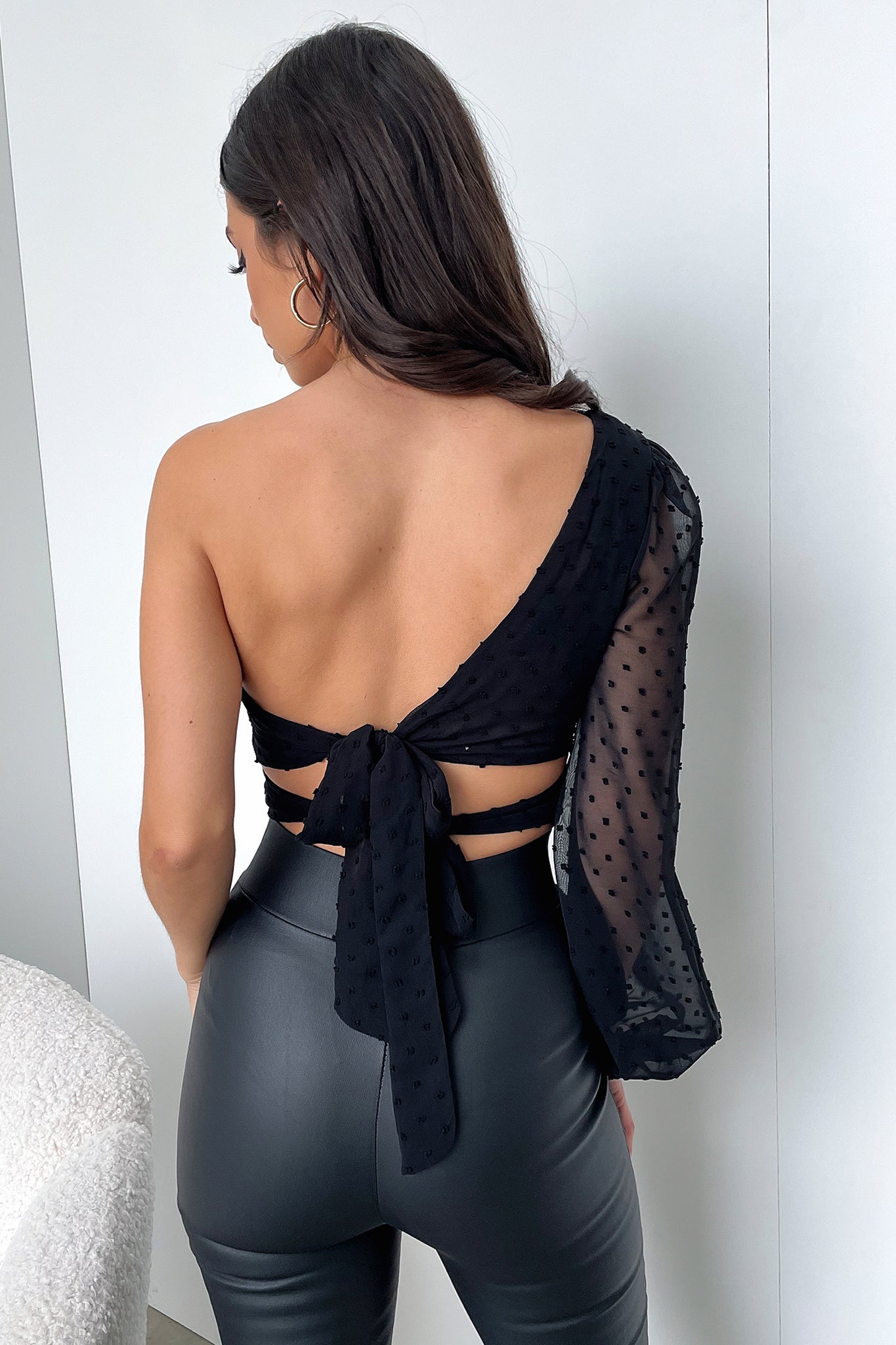 Lulu Crop - Black-Coutiqo