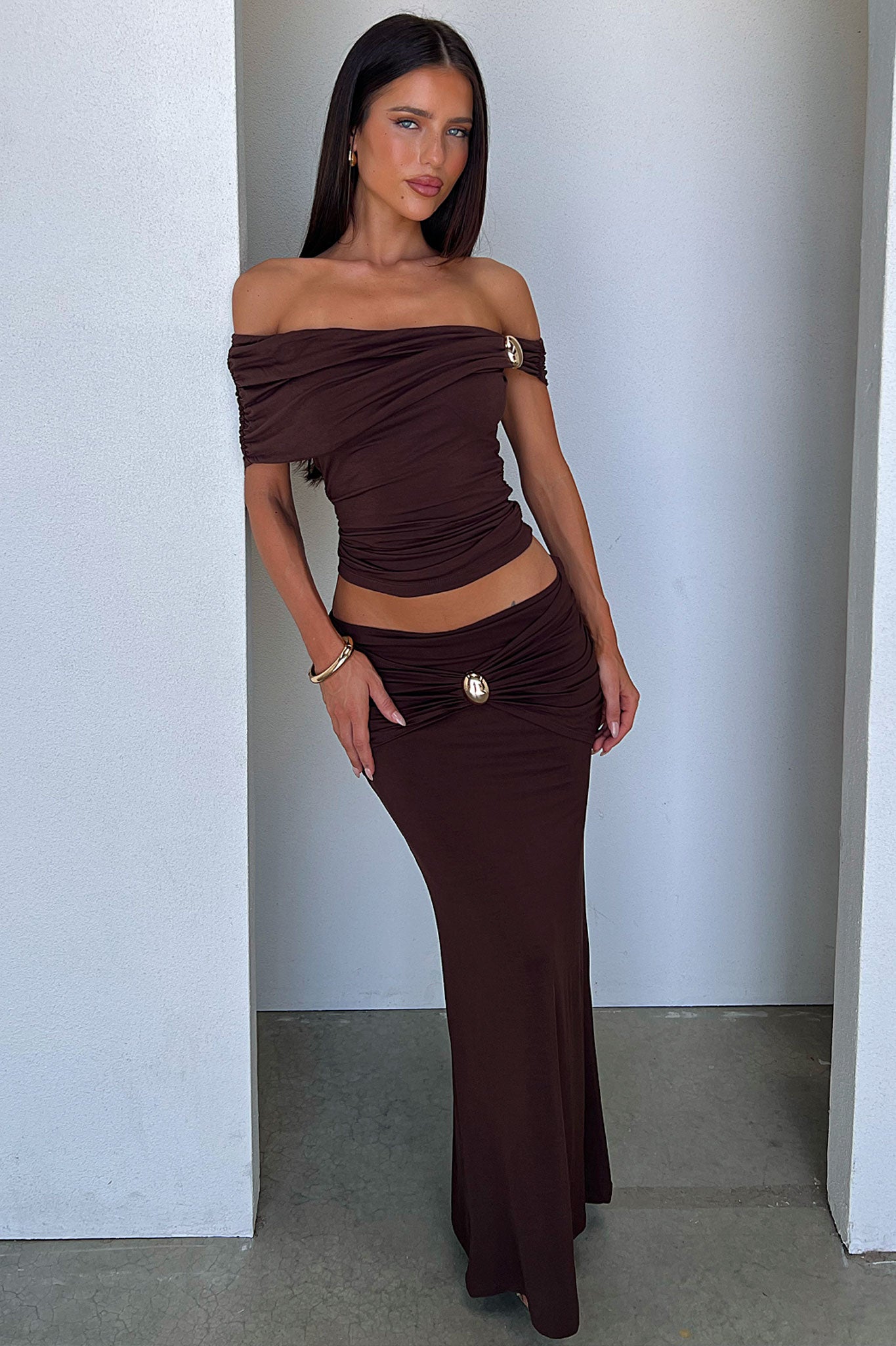 Malika Off-Shoulder Top - Brown-Coutiqo