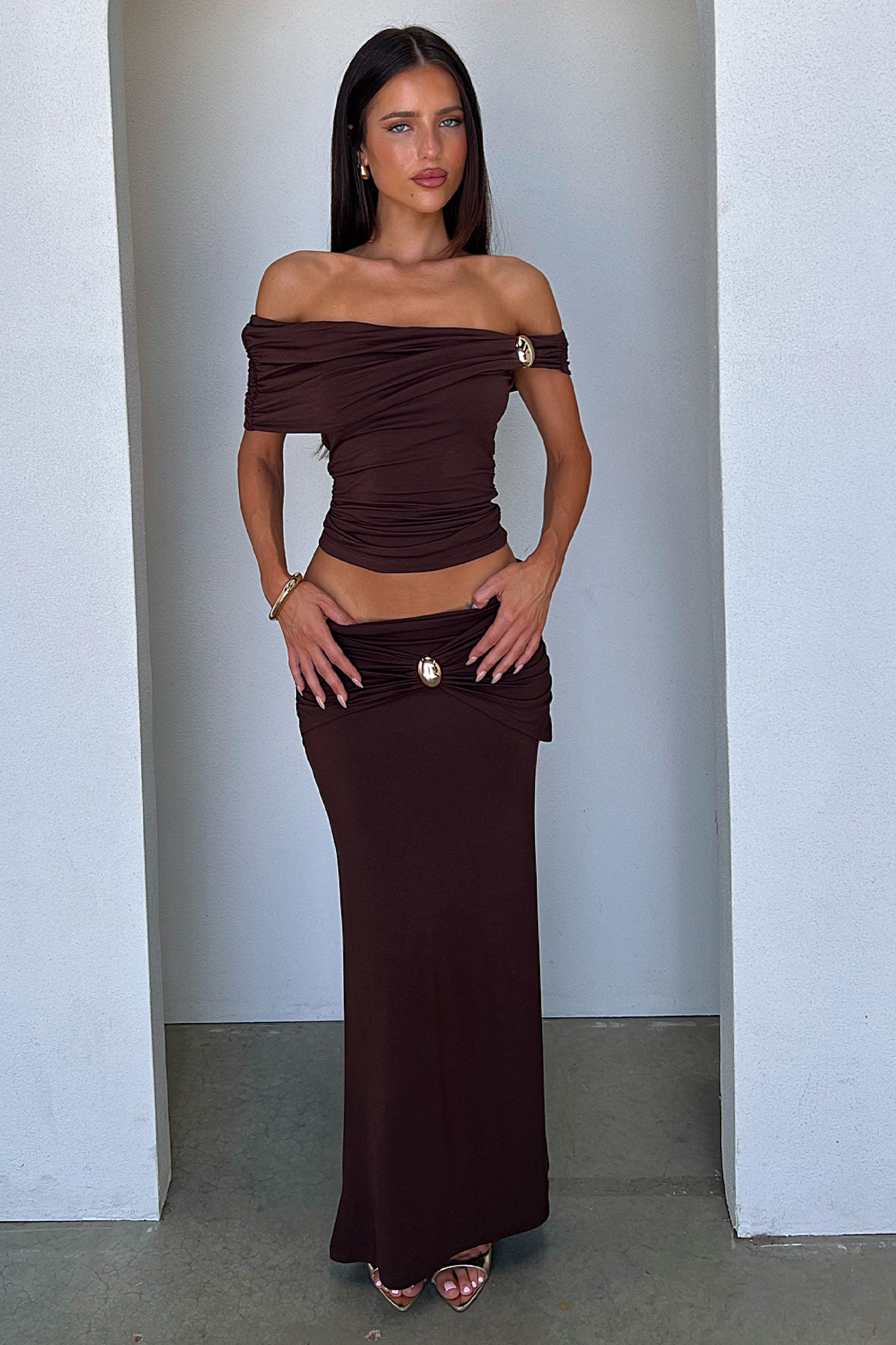 Malika Off-Shoulder Top - Brown-Coutiqo