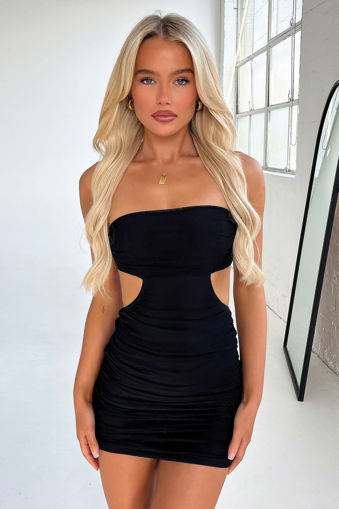 Pheobe Strapless Mini Dress - Black-Coutiqo