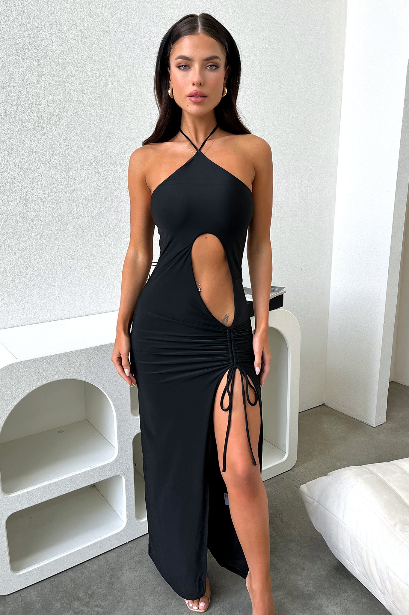 Romana Dress - Black-Coutiqo