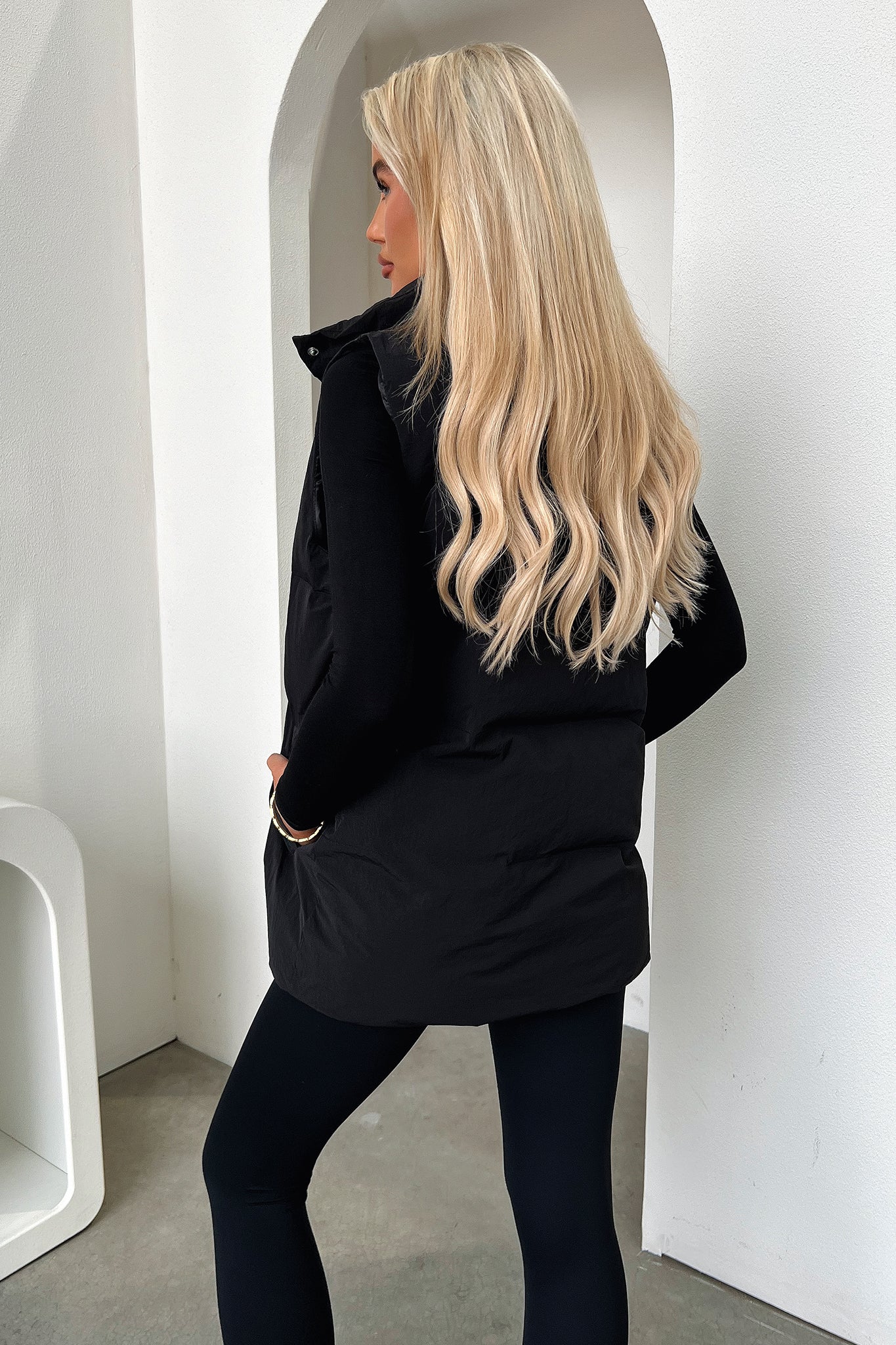 Sabre Puffer Vest - Black-Coutiqo