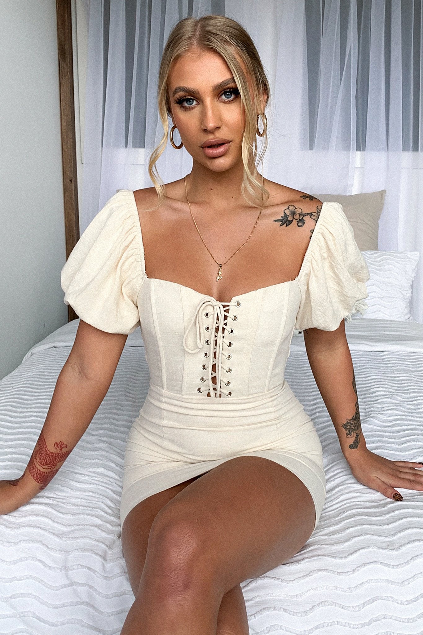 Sheila Dress - Beige-Coutiqo