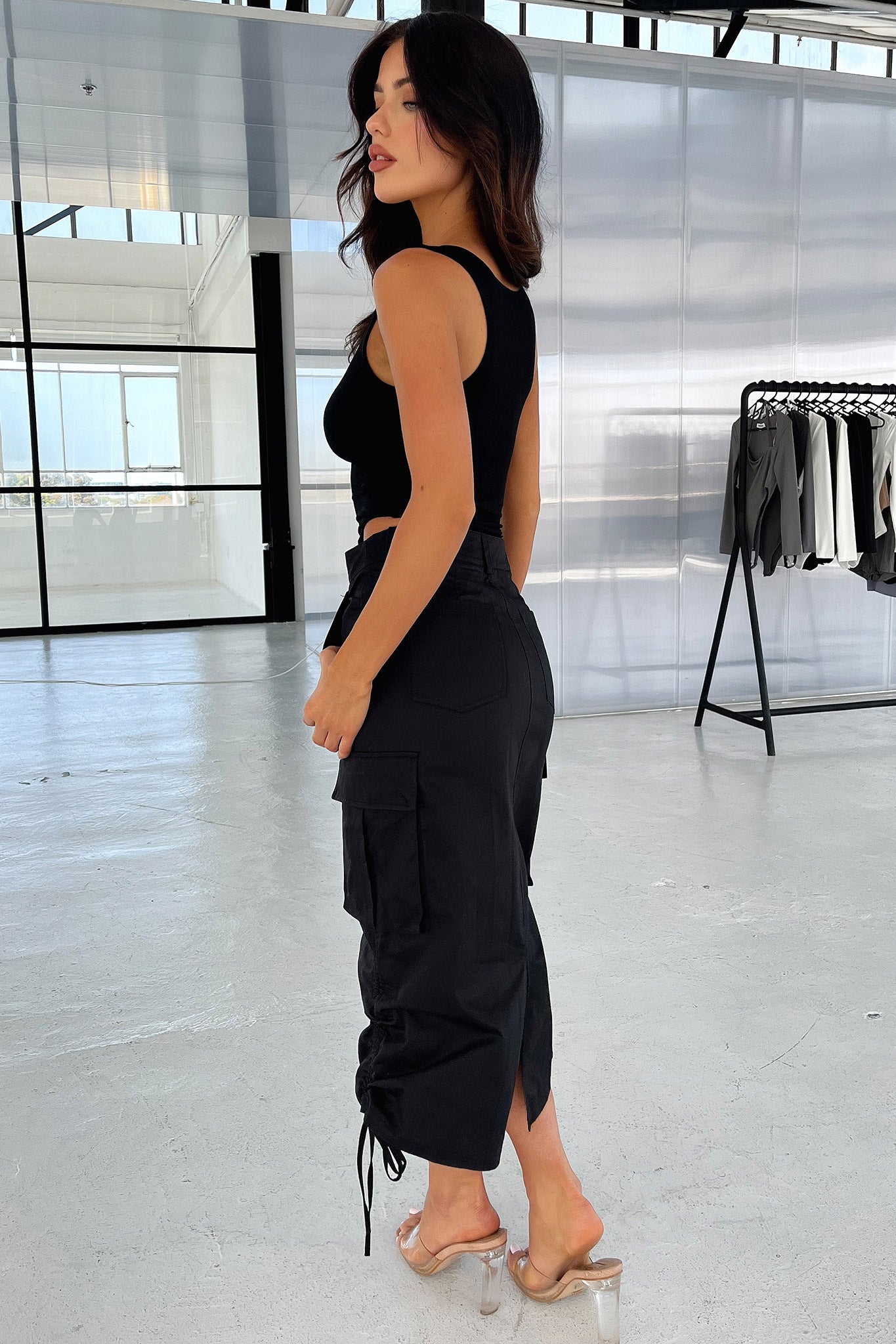 Eryn Crop - Black-Coutiqo