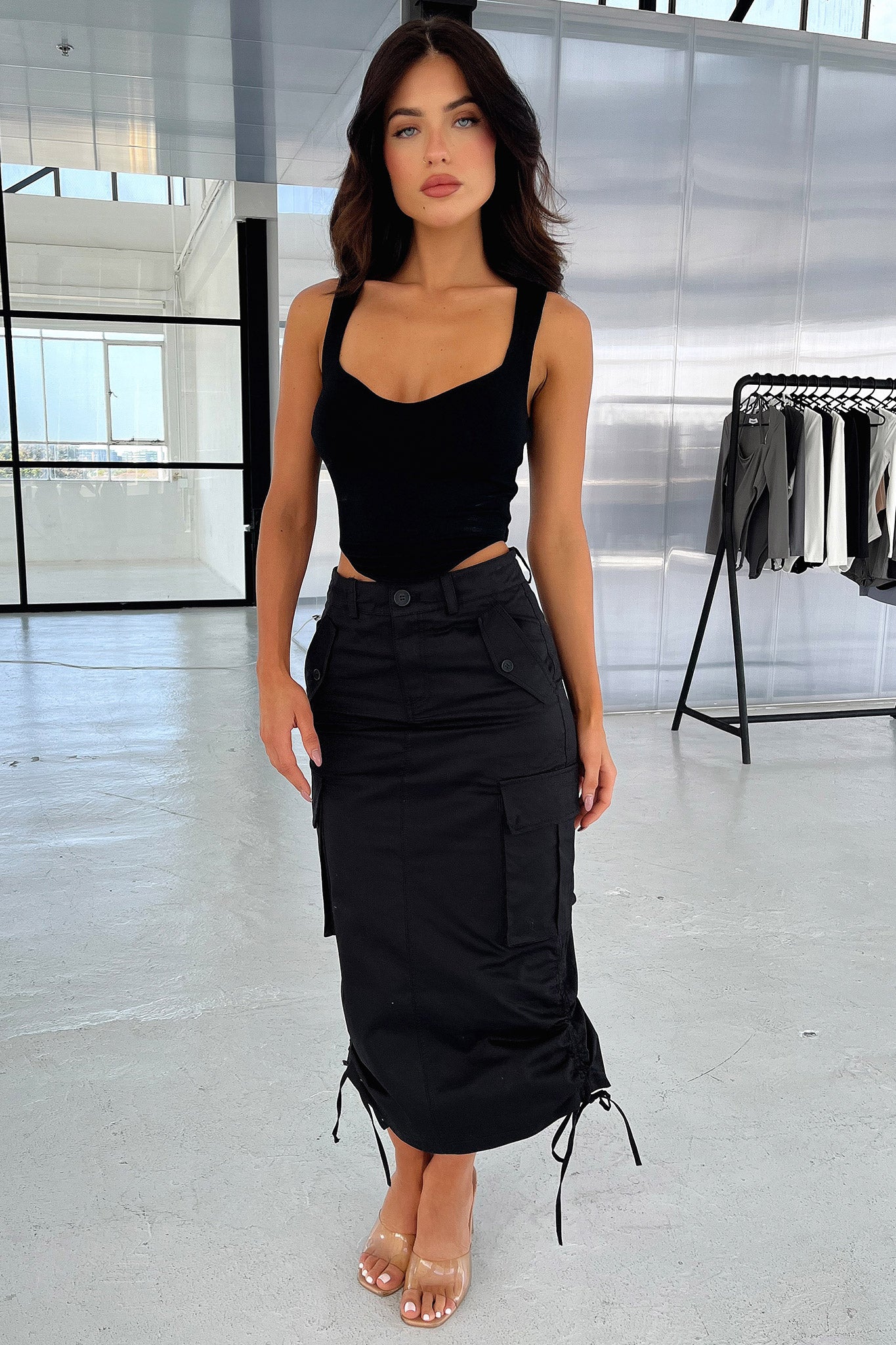 Eryn Crop - Black-Coutiqo