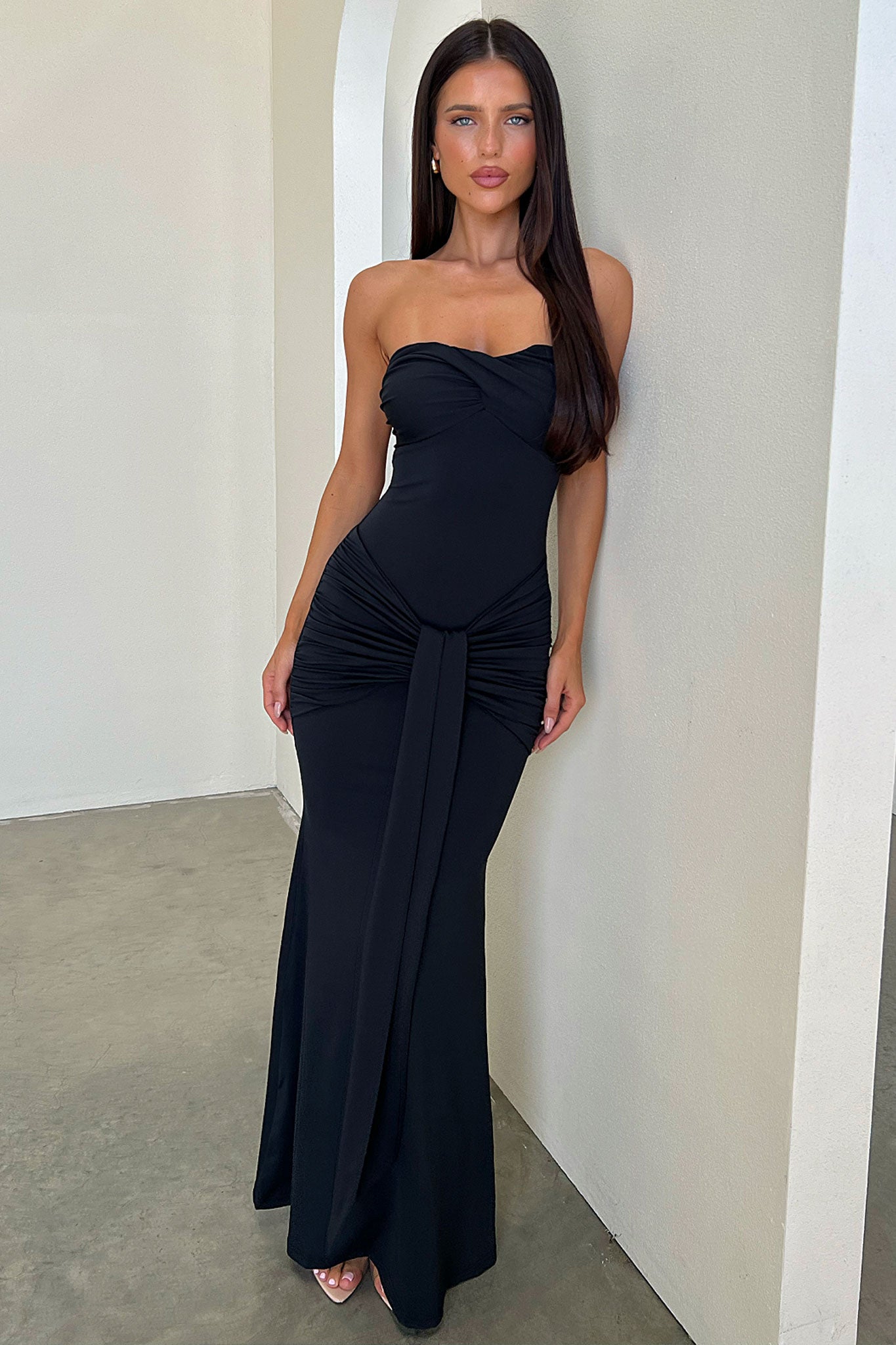 Taryn Strapless Maxi Dress - Black-Coutiqo