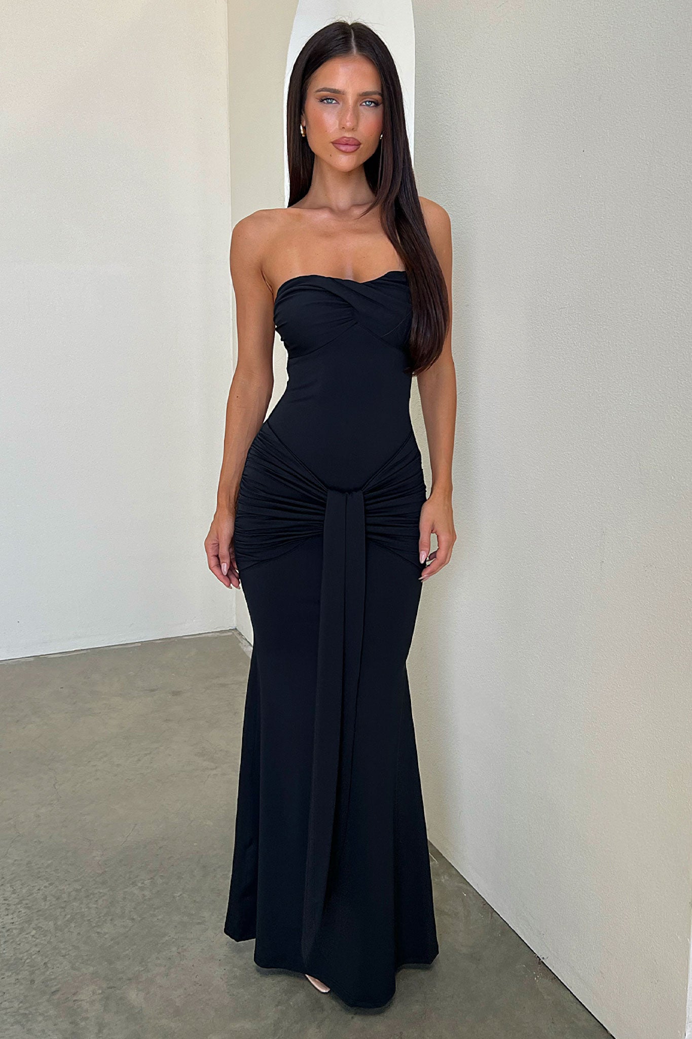Taryn Strapless Maxi Dress - Black-Coutiqo