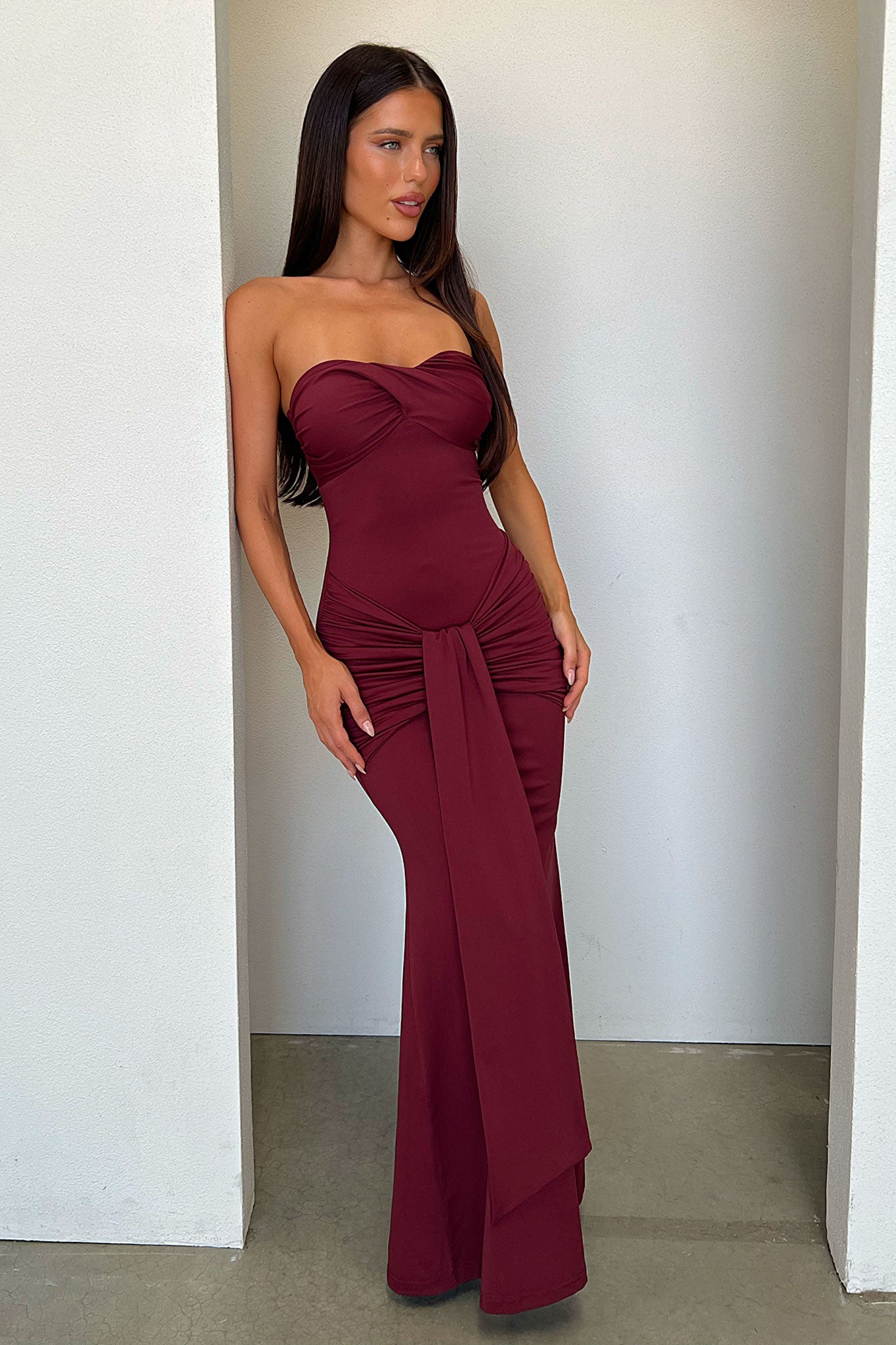 Taryn Strapless Maxi Dress - Burgundy-Coutiqo