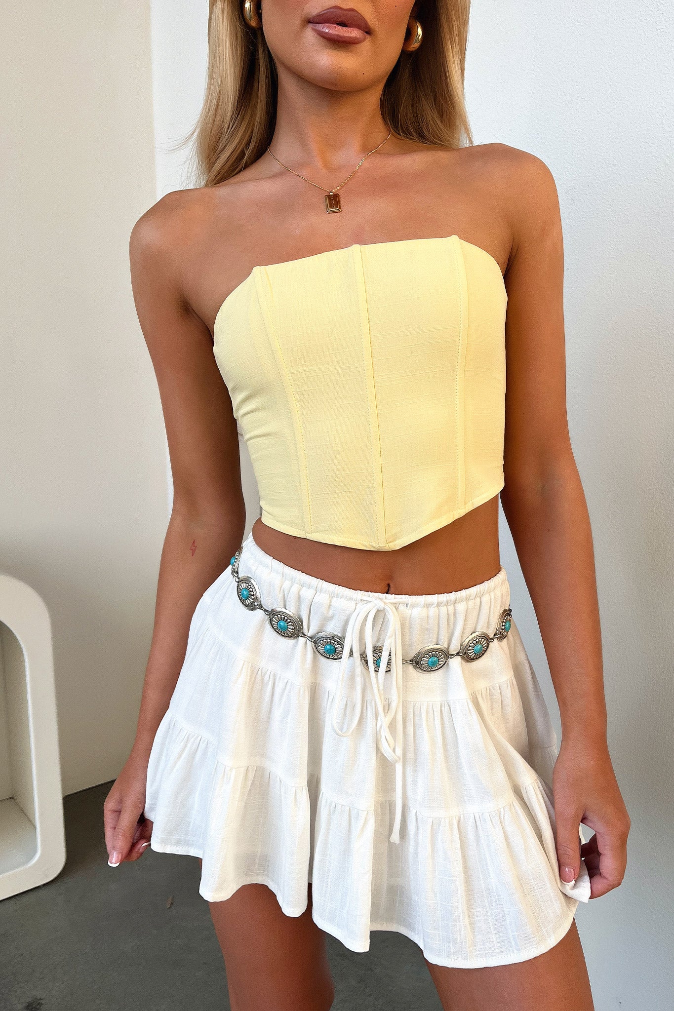 Tullie Skirt - White-Coutiqo