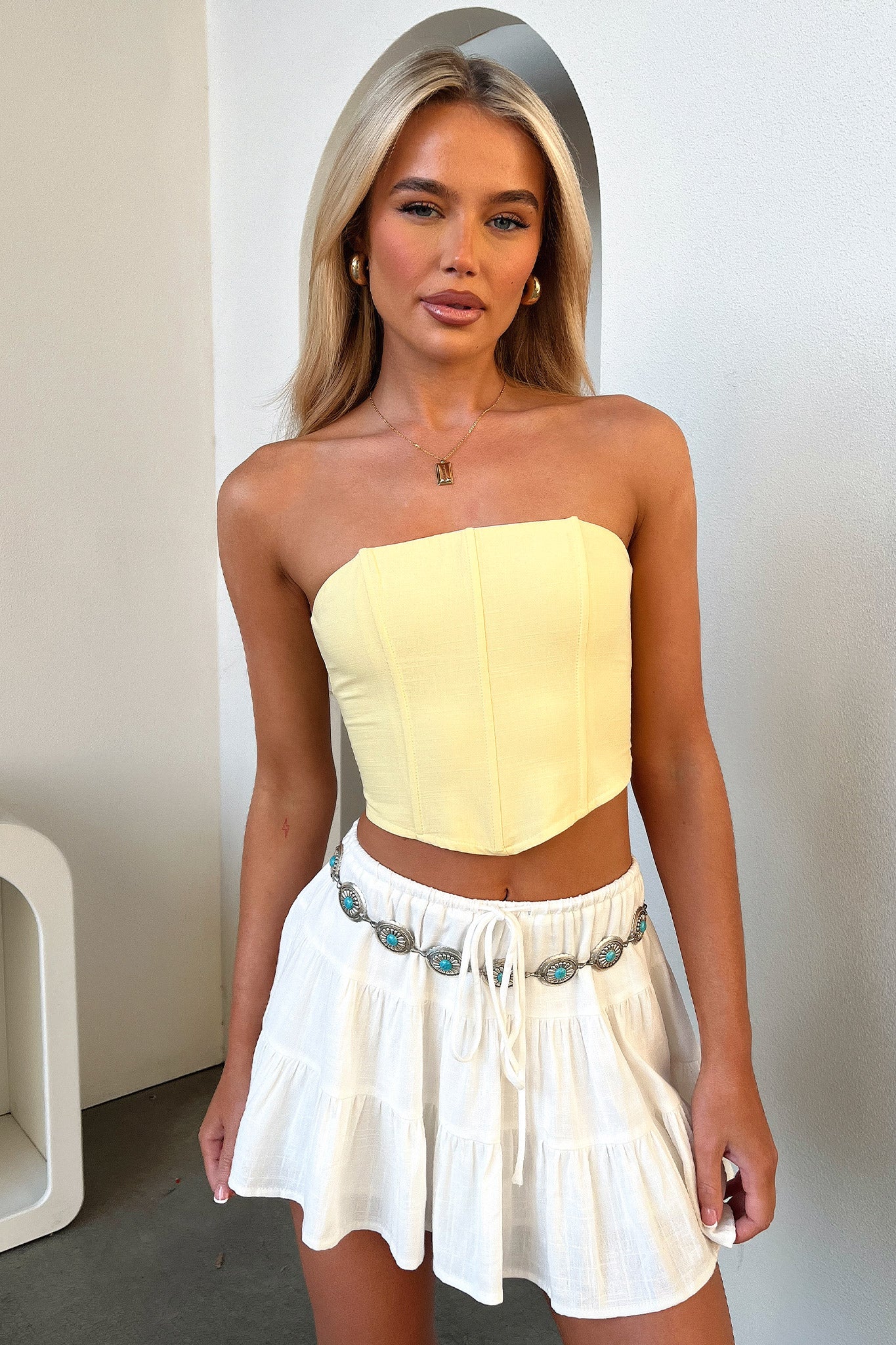 Tullie Skirt - White-Coutiqo