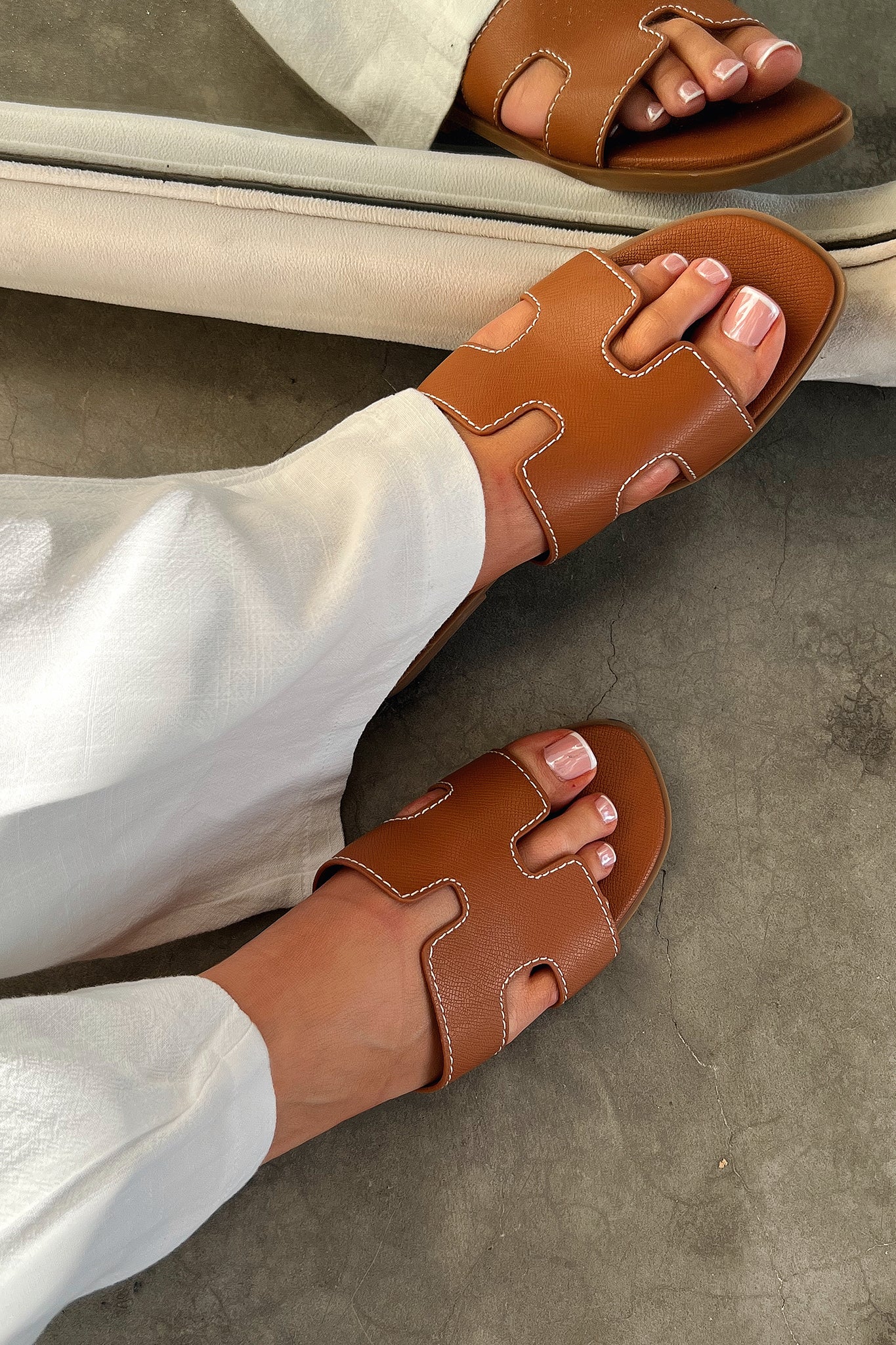 Valia Slides - Tan-Coutiqo