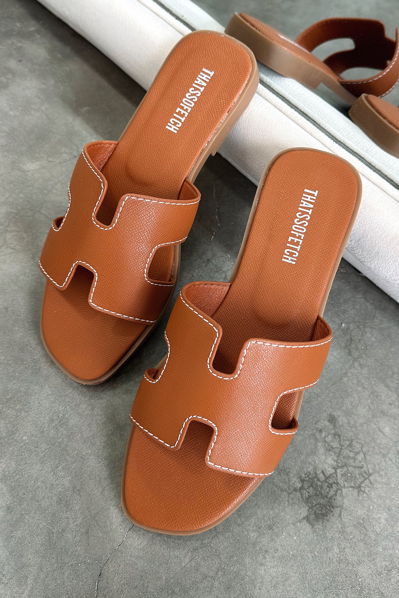Valia Slides - Tan-Coutiqo