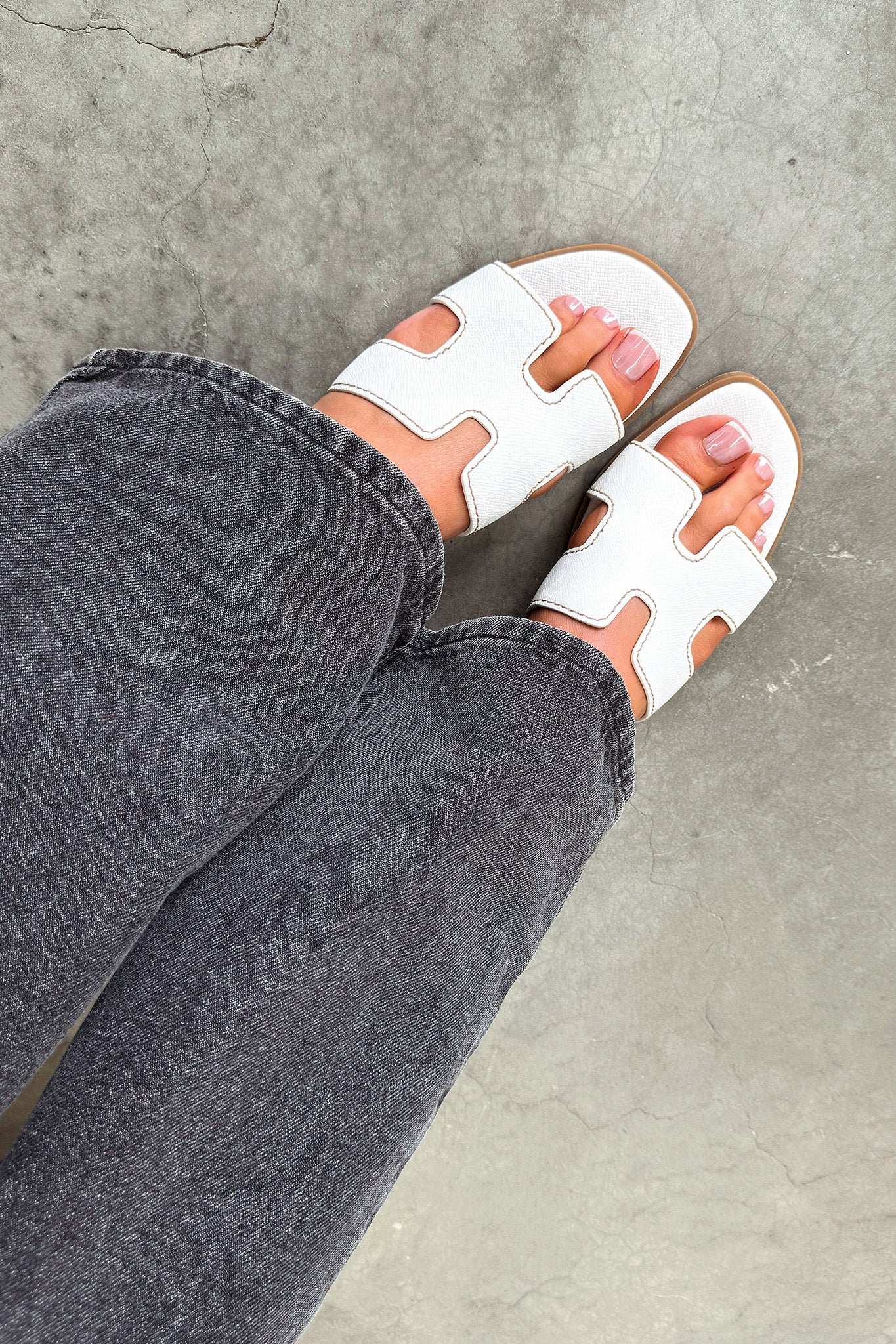 Valia Slides - White-Coutiqo