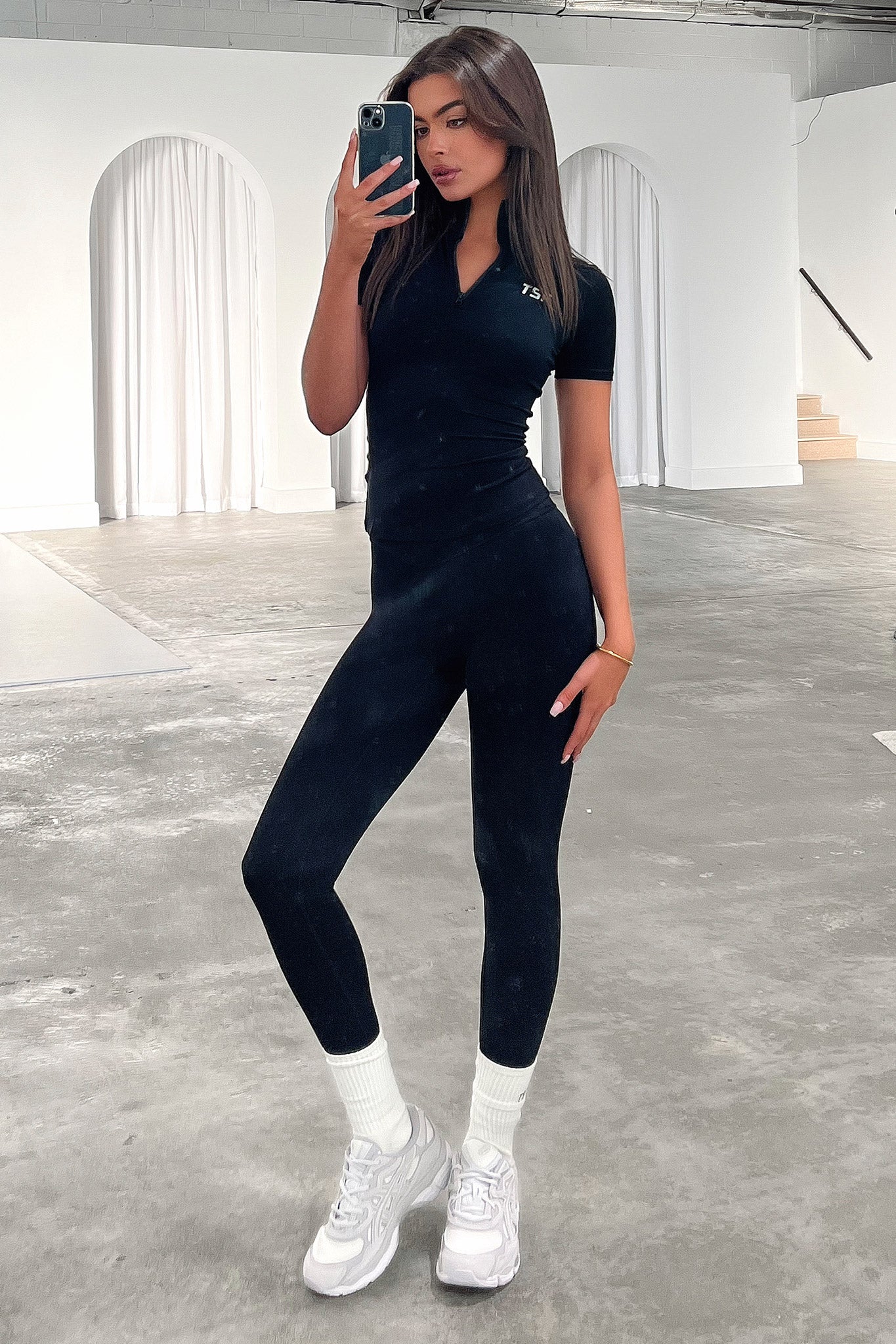 Zaiden Top - Black-Coutiqo