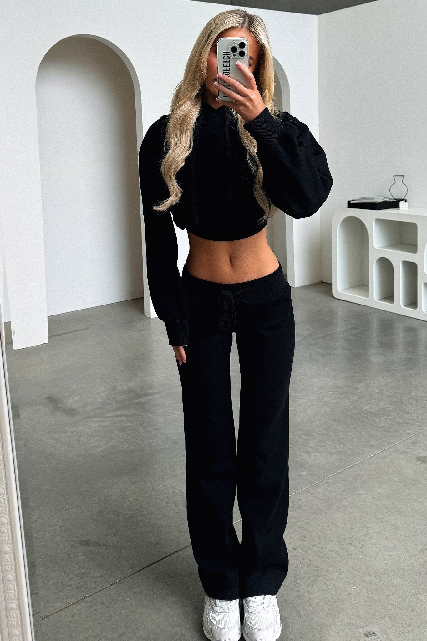Zaina Low Rise Sweatpants - Black-Coutiqo
