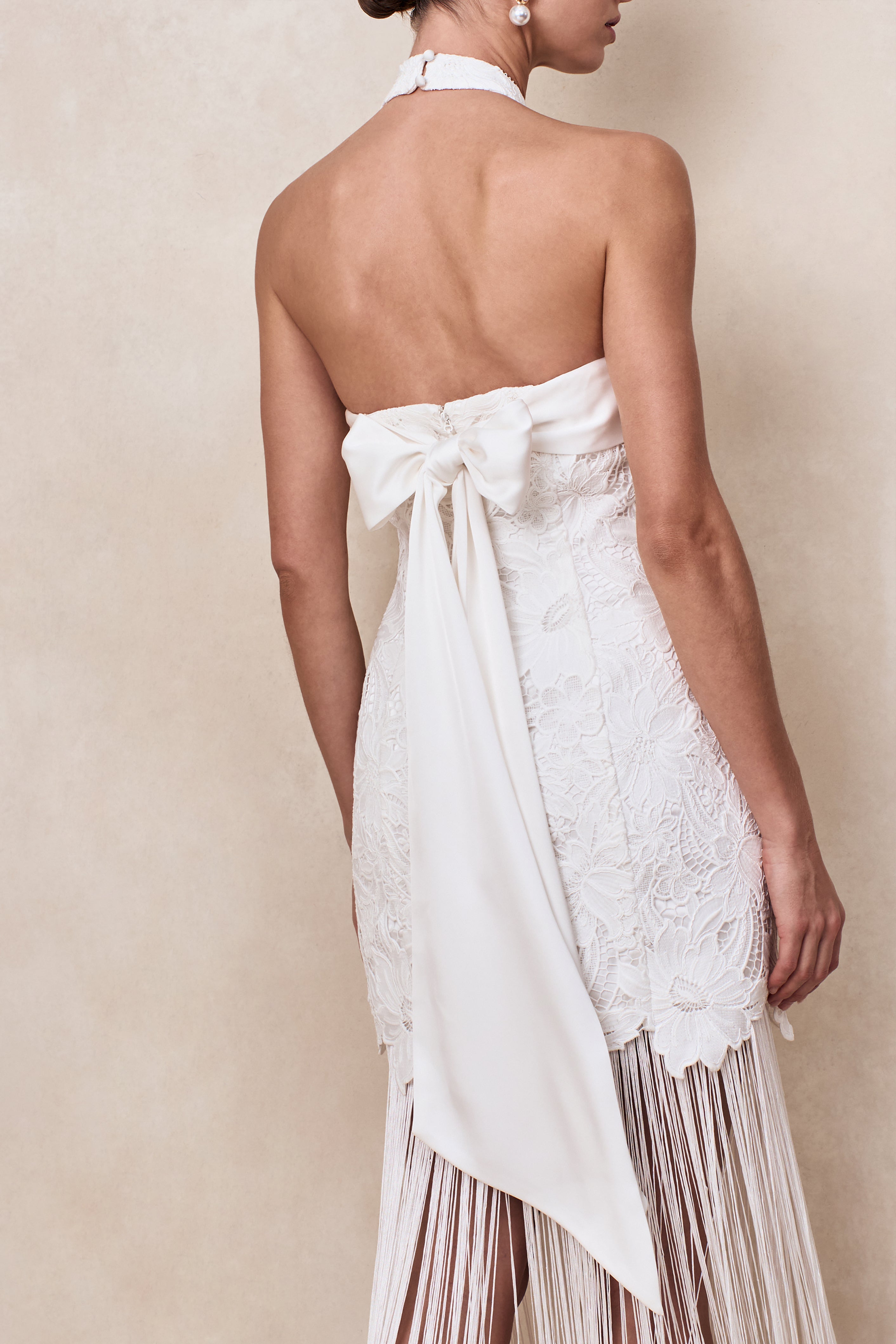 Skylar | White Lace Halter-Neck Maxi Dress With Open-Back And Bow Detail-Sowoom