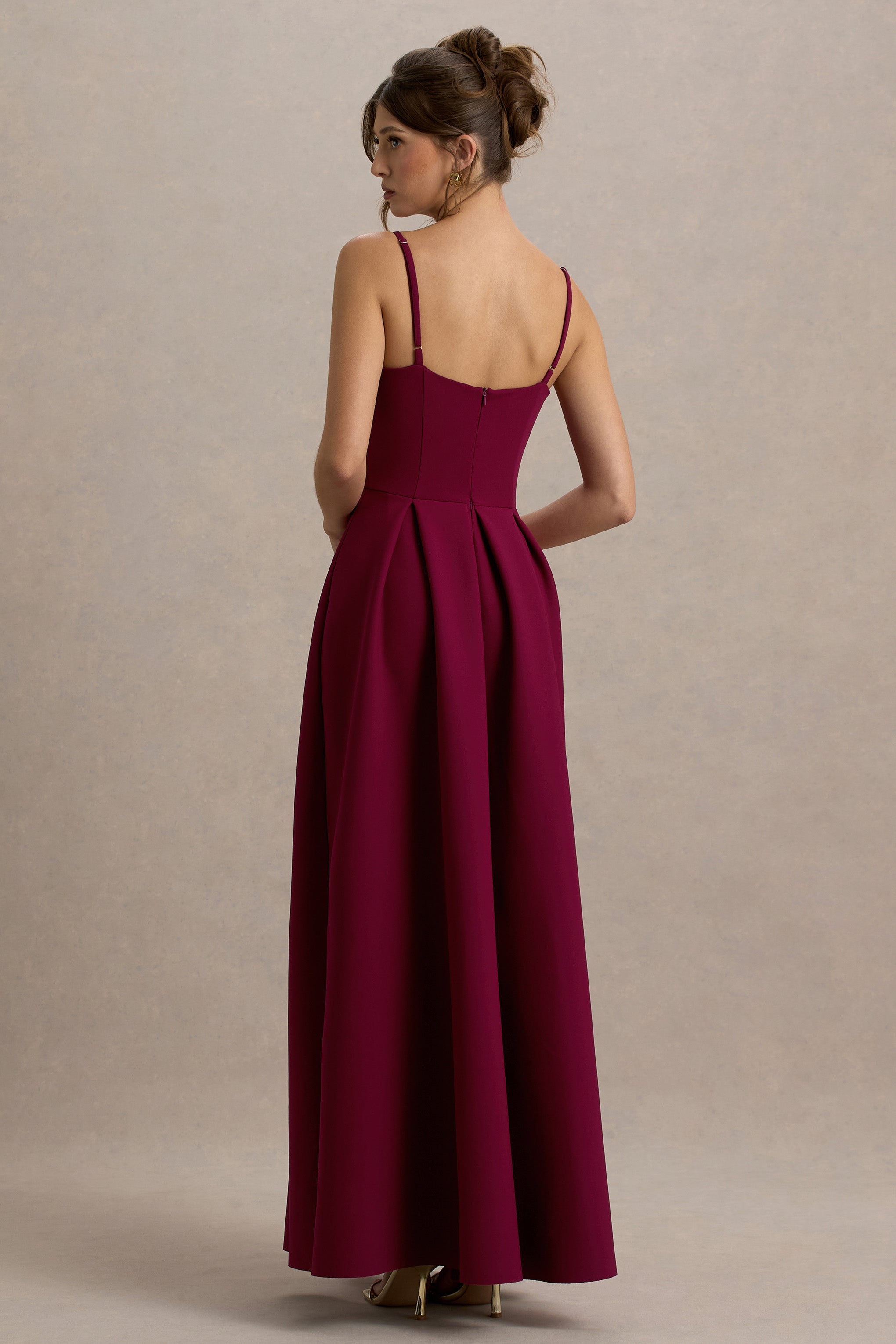 Bambina | Burgundy Scoop-Neck Pleated Maxi Dress-Sowoom