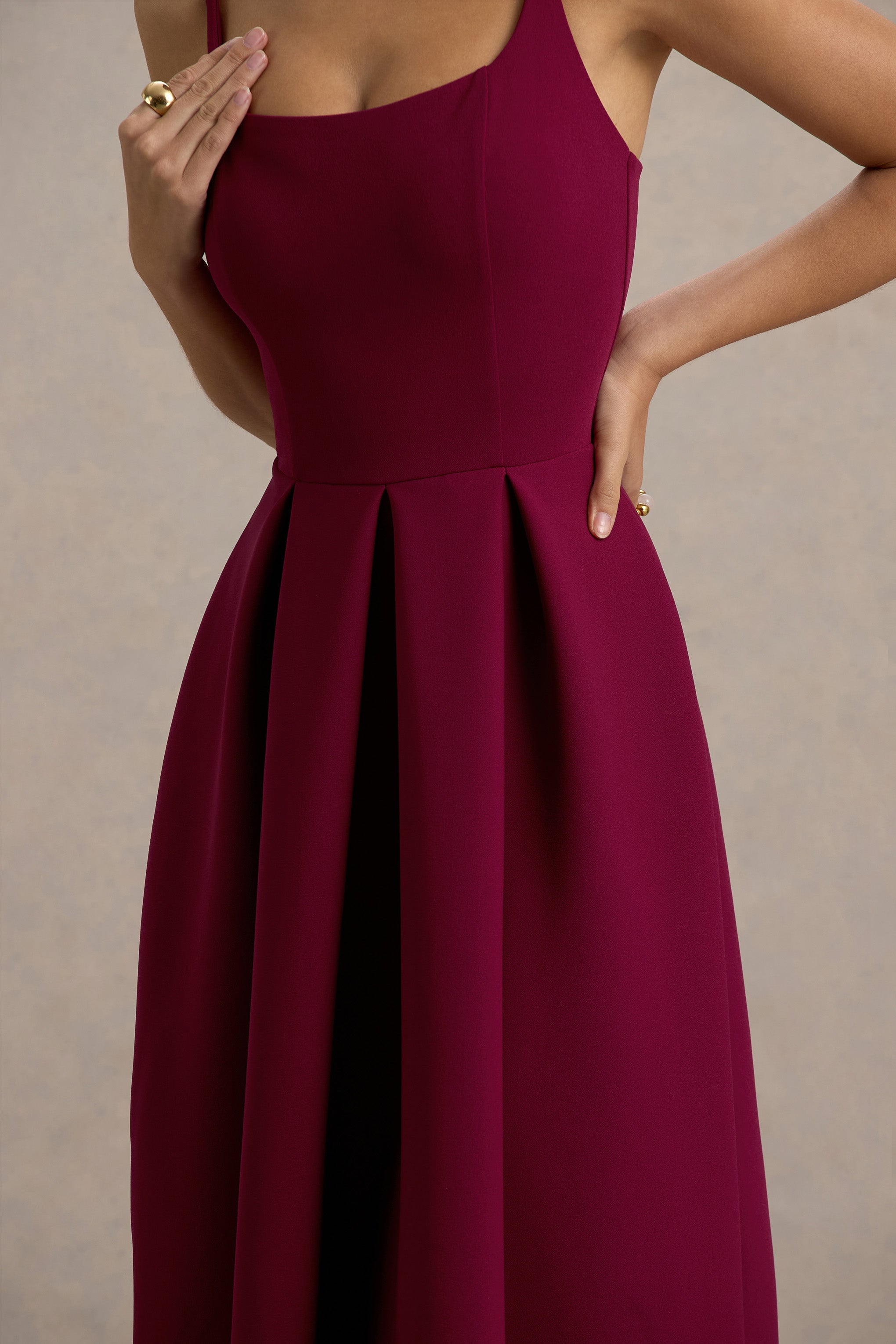 Bambina | Burgundy Scoop-Neck Pleated Maxi Dress-Sowoom