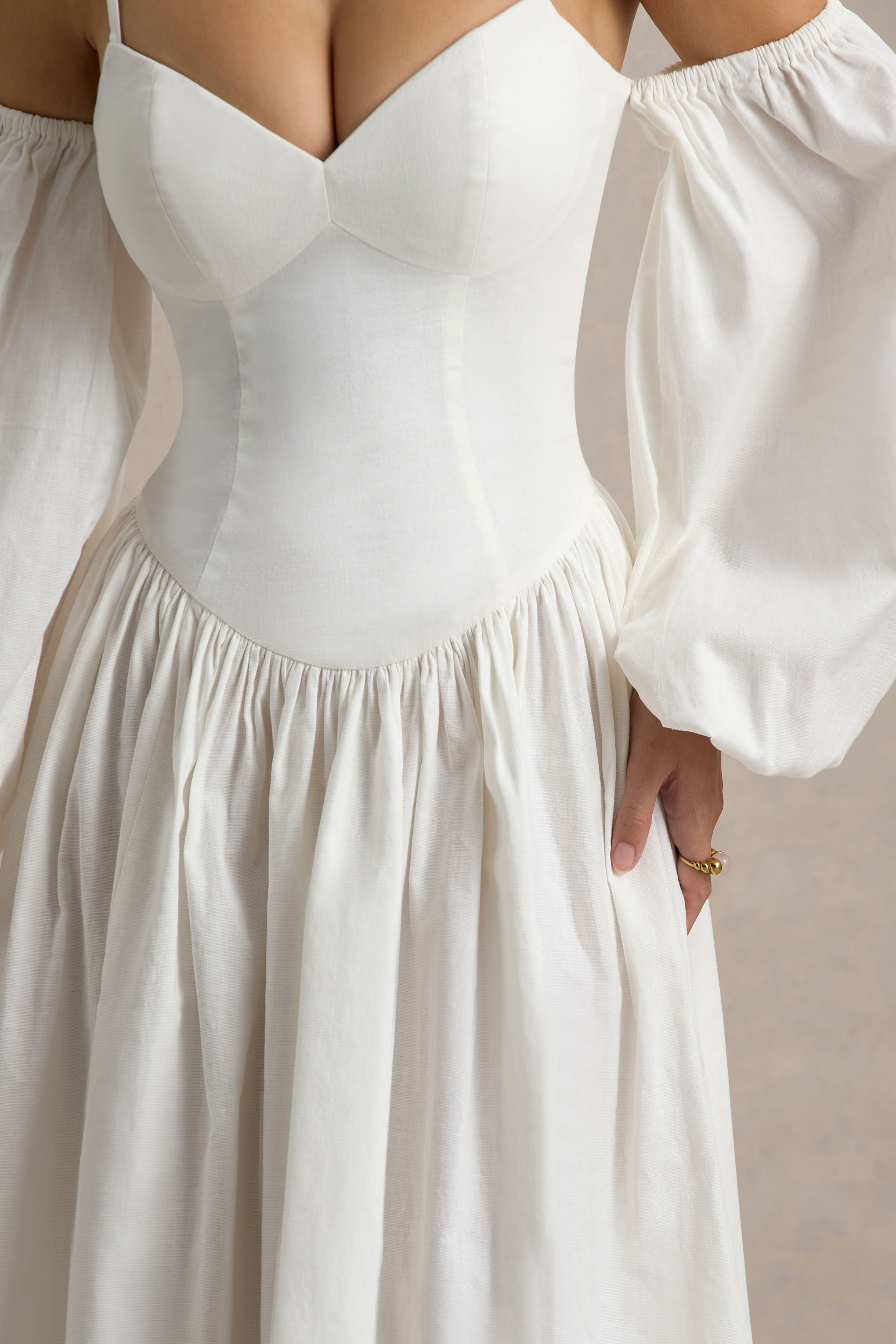 Macie | Cream Sweetheart Midi Dress With Balloon Sleeves-Sowoom