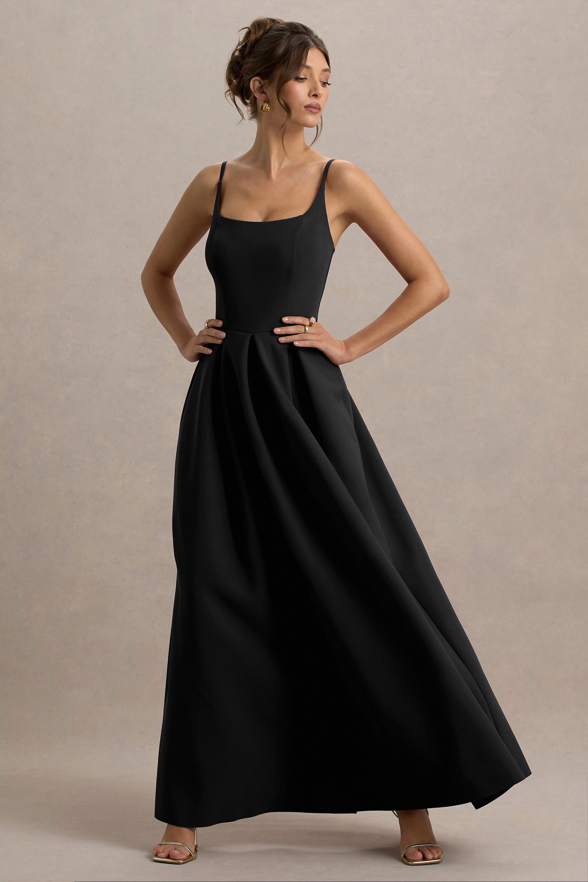 Bambina | Black Scoop-Neck Pleated Maxi Dress-Sowoom