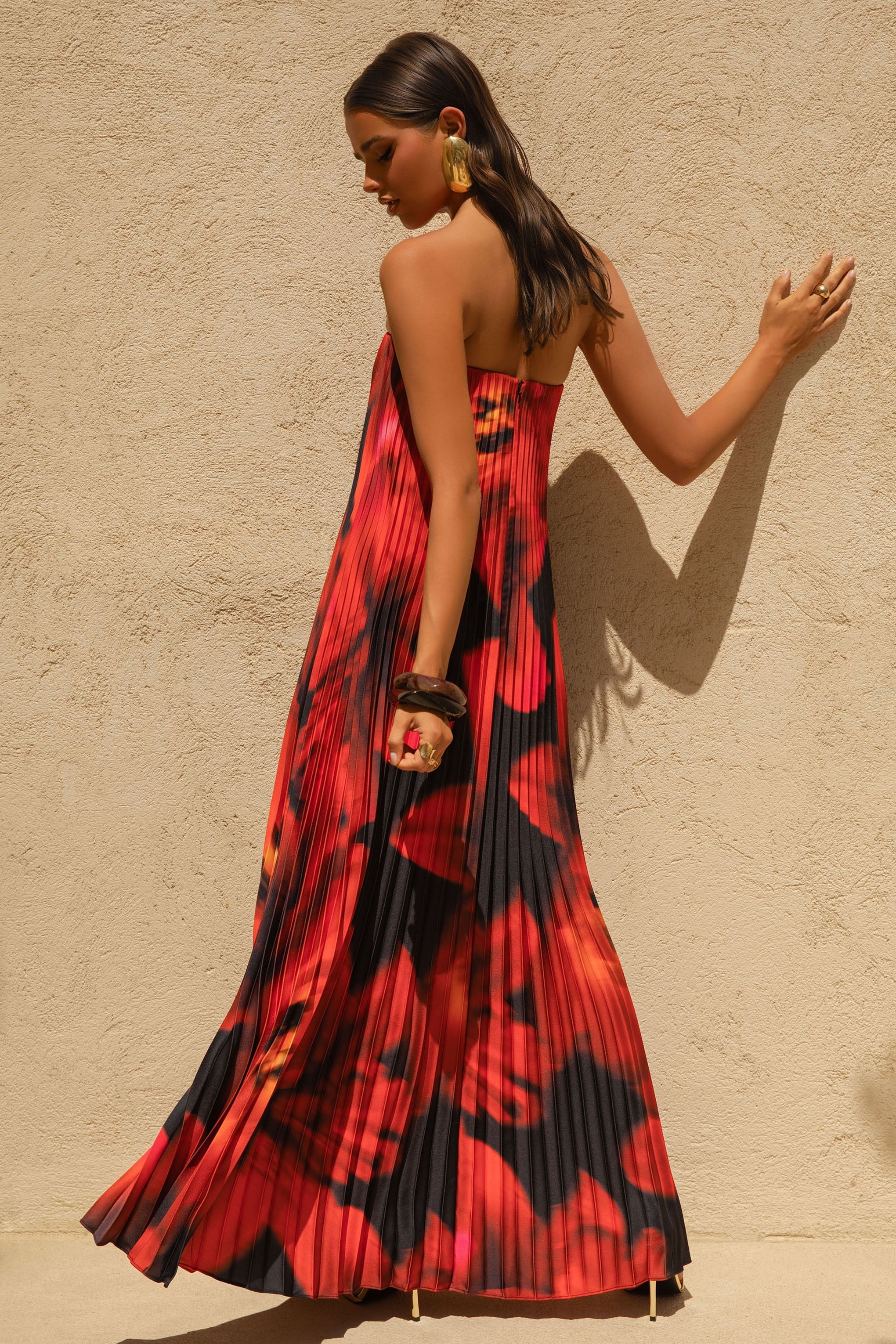 Bergamot | Black And Red Floral Print Satin Sweetheart Maxi Dress-Sowoom