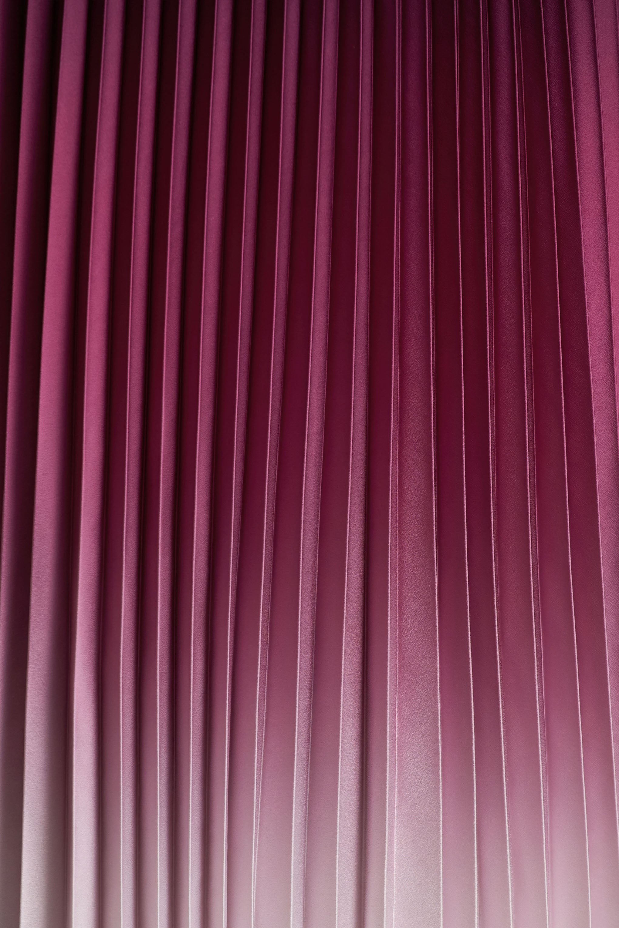 Libby | Burgundy Ombre Woven High-Neck Midi Dress With Pleated Detailing-Sowoom