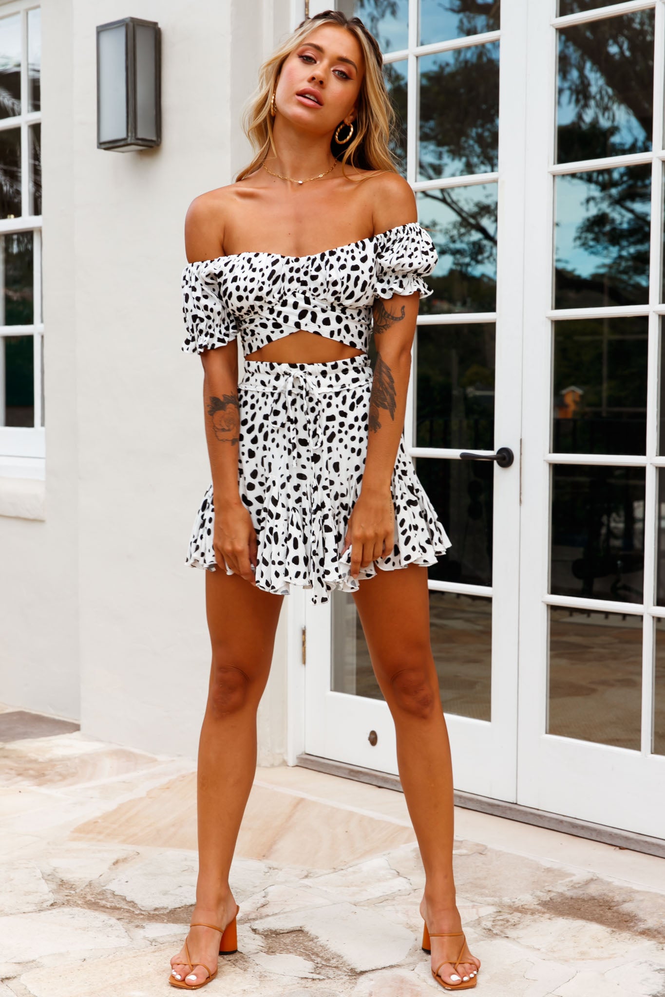 Linka Off-Shoulder Tie-Back Crop Top Dalmatian Print Black/White-Maymioy