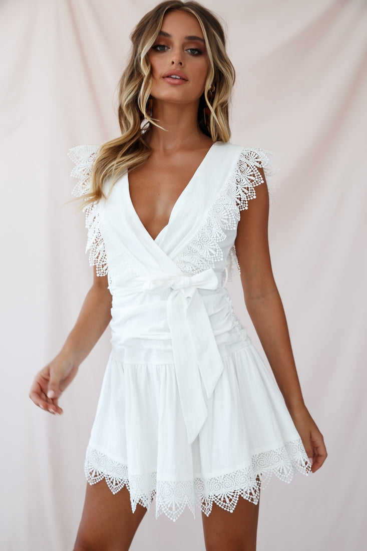 Juliet Gathered Detail Lace Trim Dress White-Maymioy