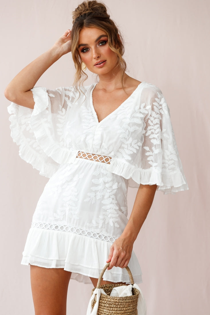 Caspar Leafy Embroidered Dress White-Maymioy