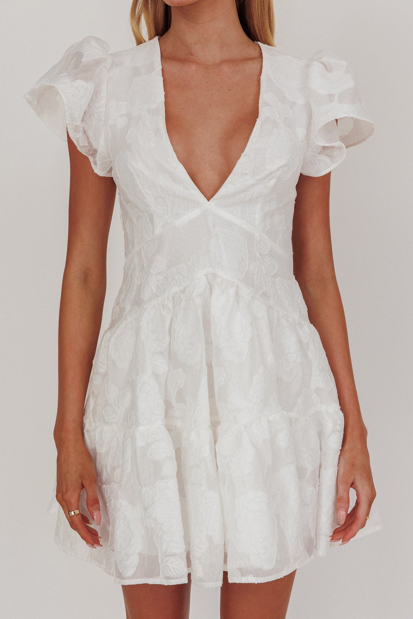 Irenna Ruffle Sleeve V-Neck Mini Dress Textured White-Maymioy