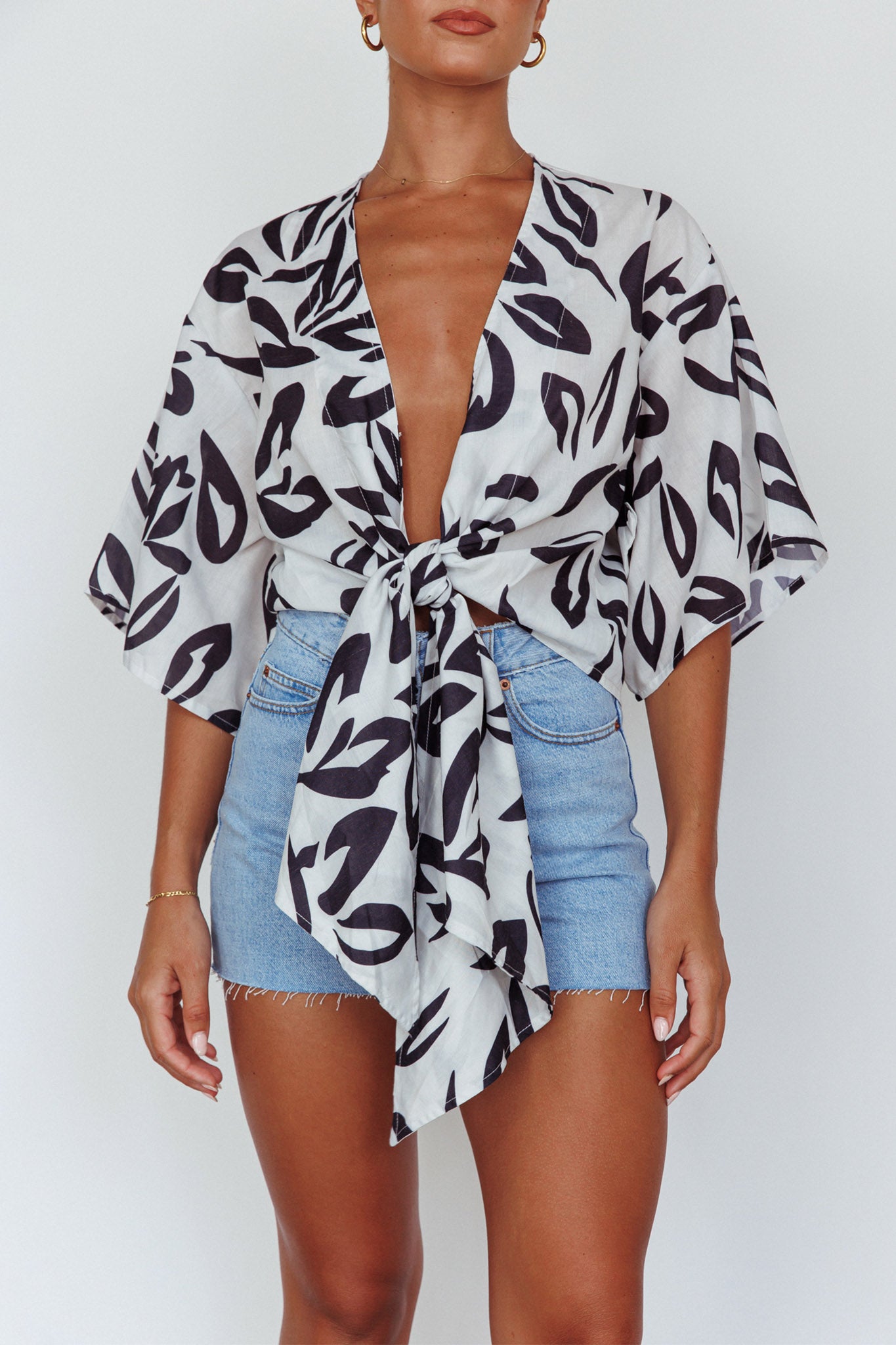 Rivera Deep-V Waist-Tie Top Leaves Black-Maymioy