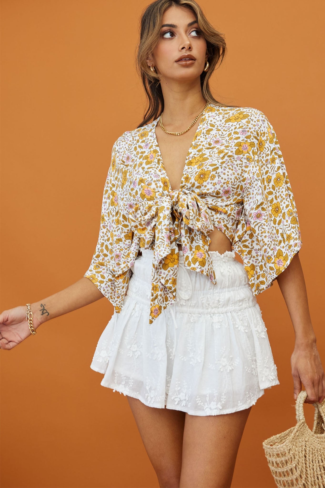 Rivera Deep-V Tie Front Crop Top Floral Print White/Yellow-Maymioy