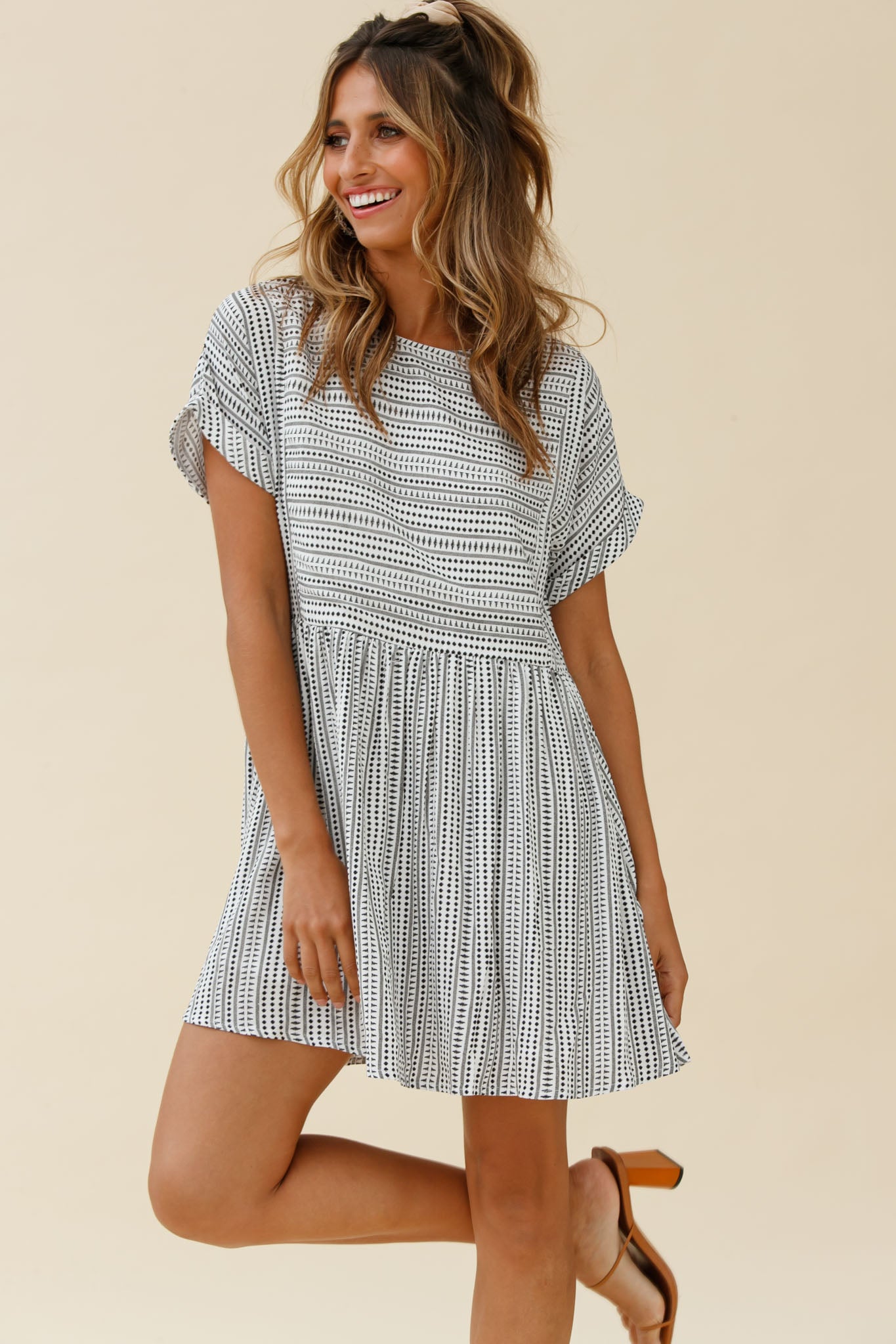 Susie Rolled Sleeve Crew Neck Swing Dress Stripe Pattern Black-Maymioy