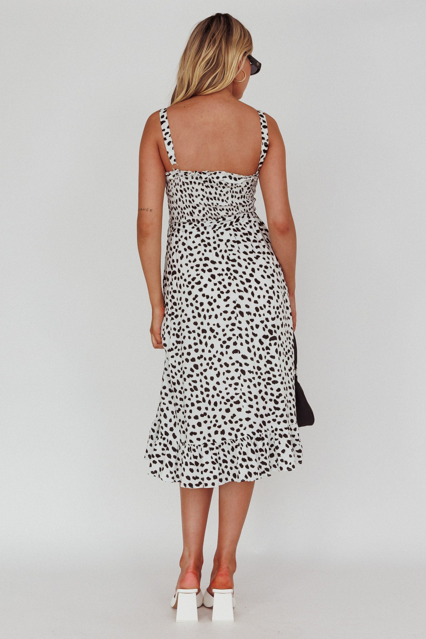 Honey Shirred Frill Midi Dress White/Black-Maymioy