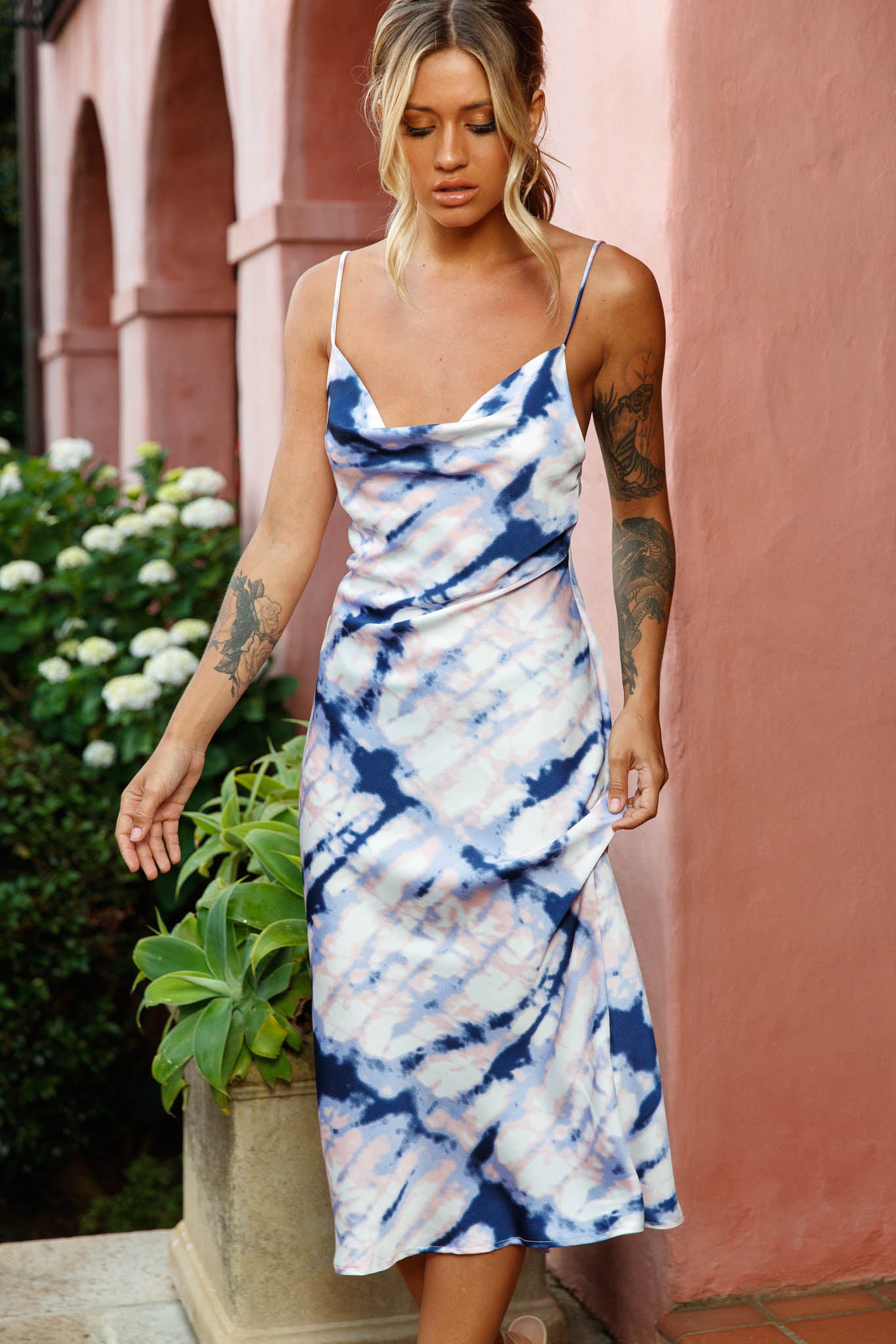 Show Me Love Cowl Neck Midi Dress Tie-Dye Blue-Maymioy