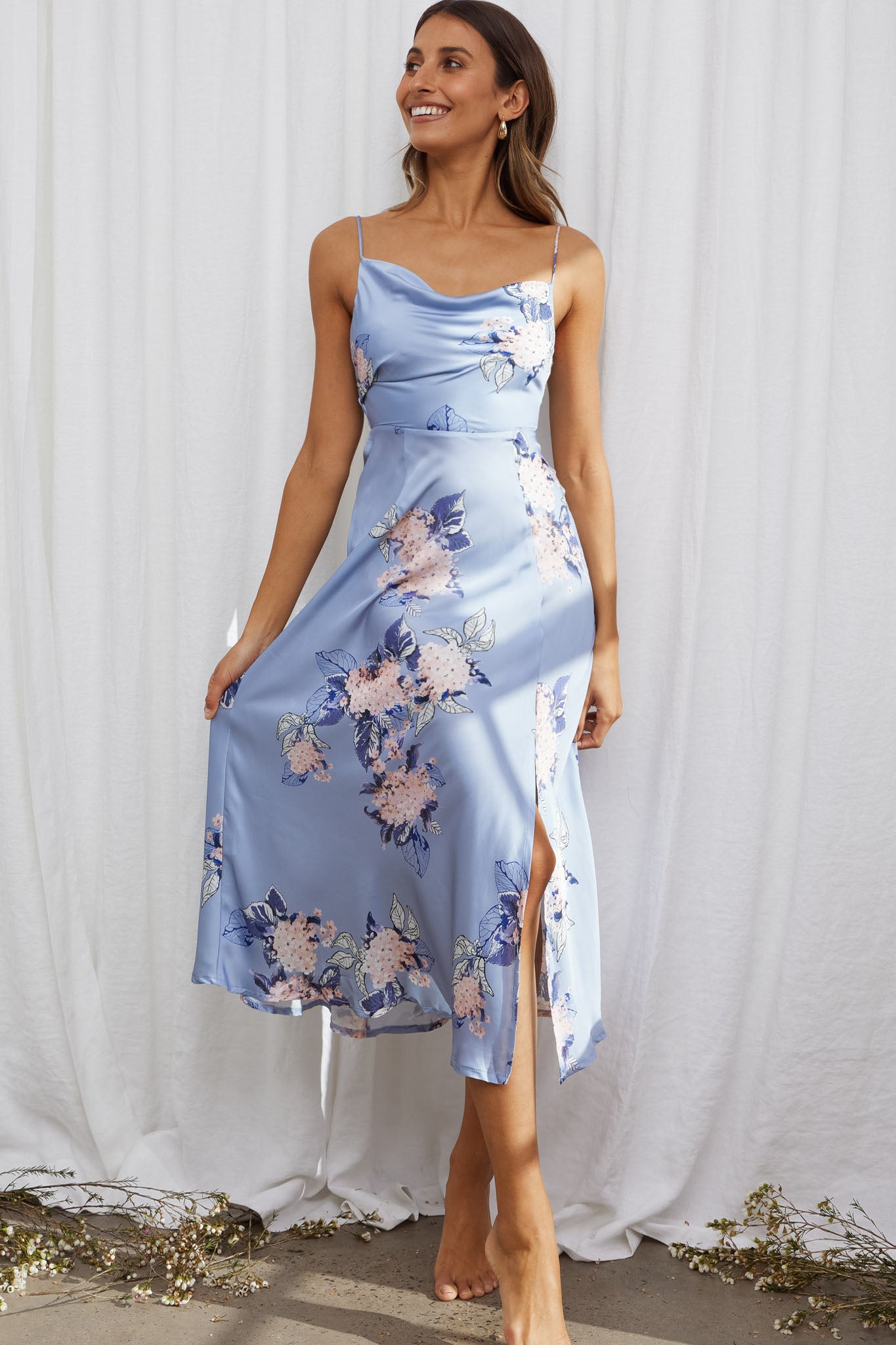 Suki Front Split Midi Dress Hydrangea Print Blue-Maymioy