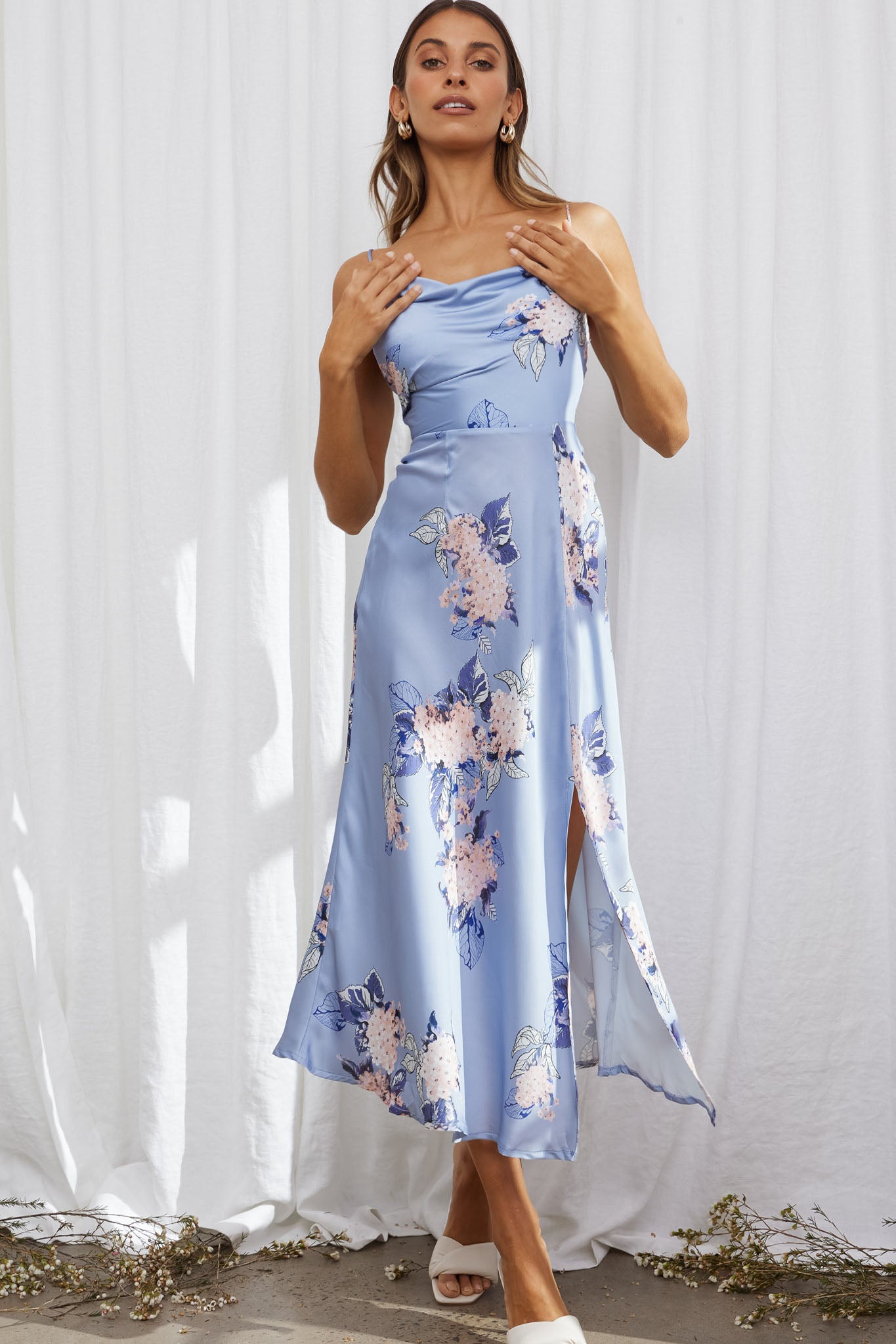 Suki Front Split Midi Dress Hydrangea Print Blue-Maymioy