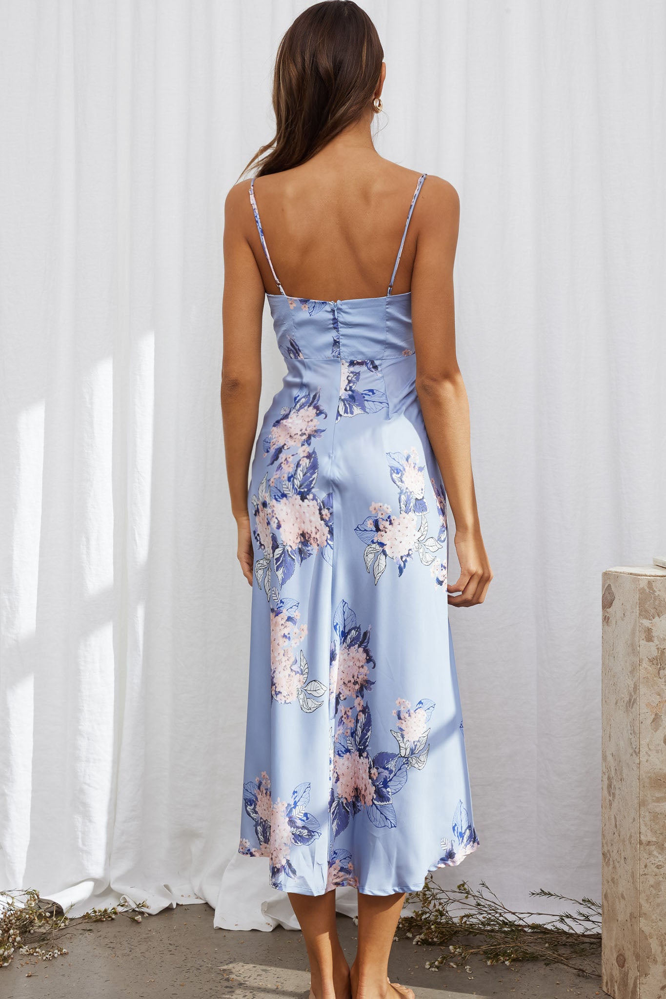 Suki Front Split Midi Dress Hydrangea Print Blue-Maymioy