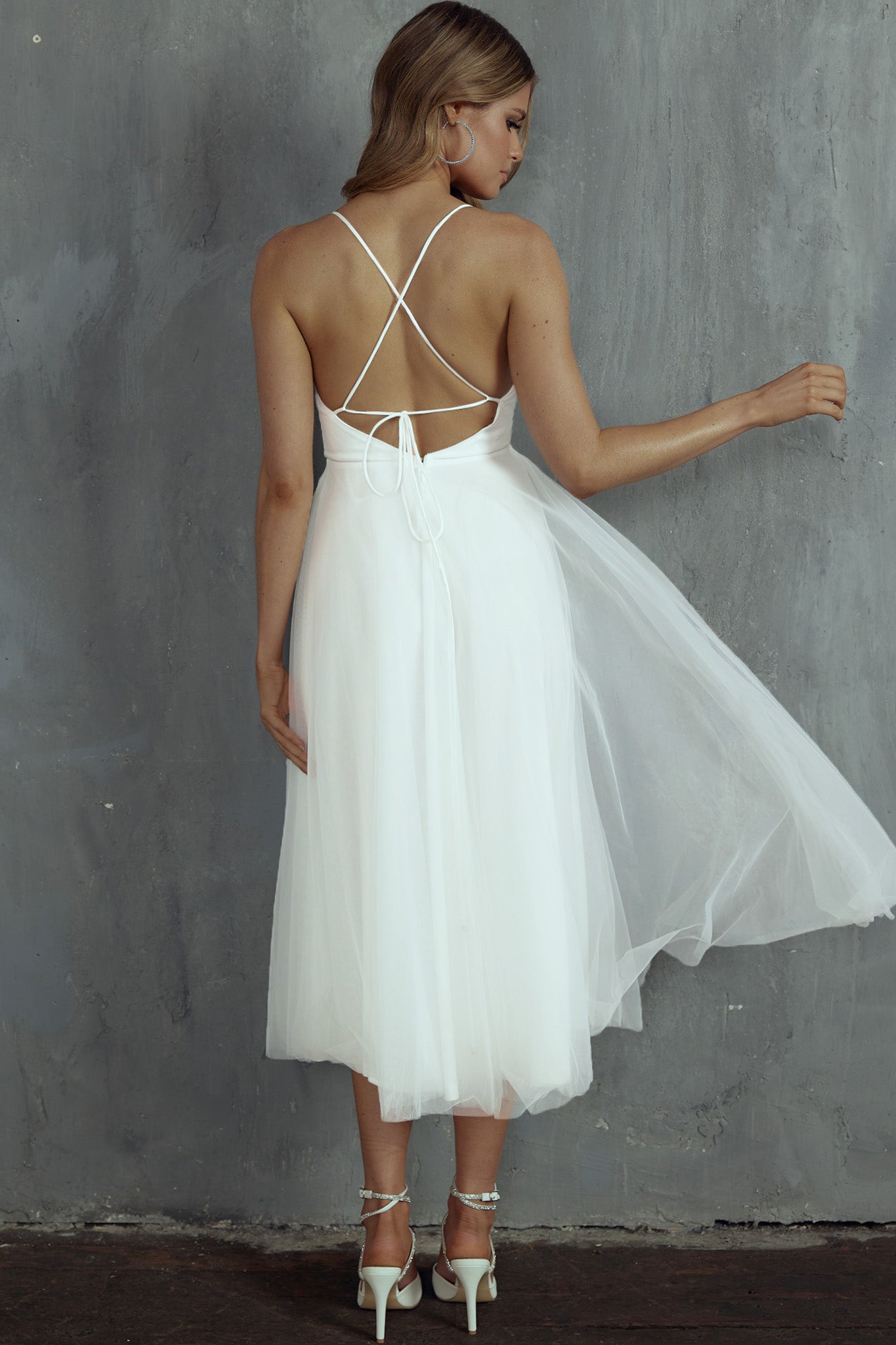 Floating By Pleated Neckline Mesh Midi Dress White-Maymioy