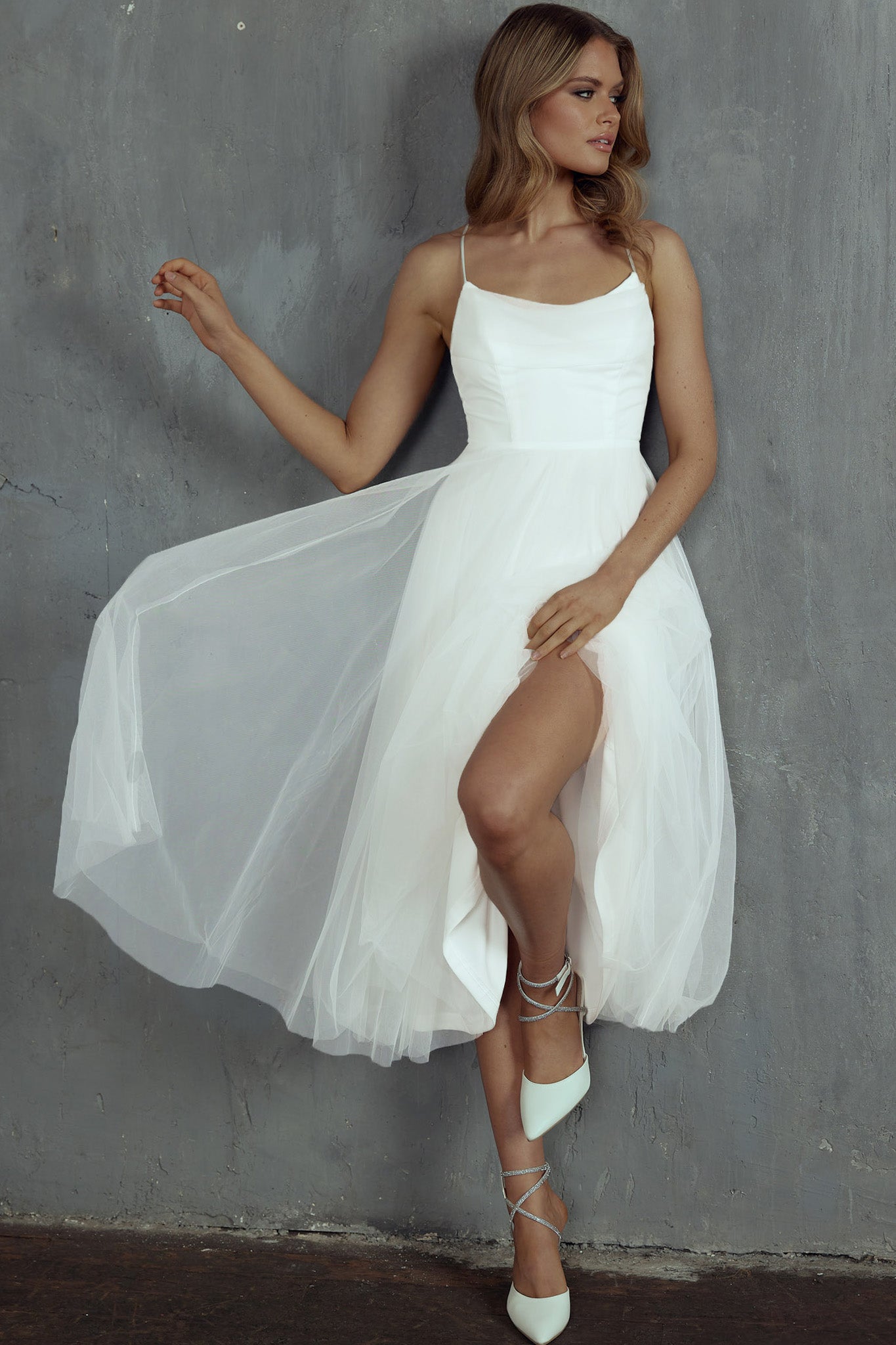 Floating By Pleated Neckline Mesh Midi Dress White-Maymioy