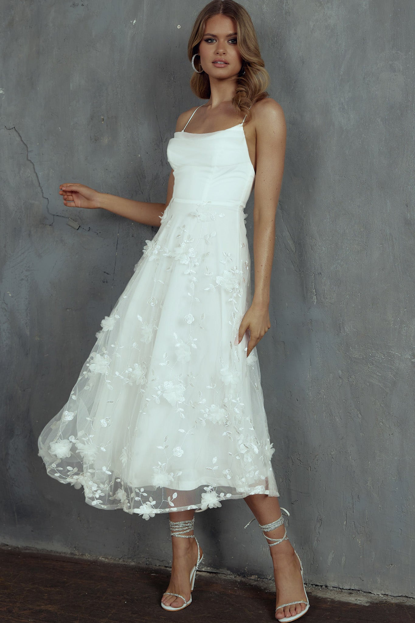 Floating By Pleated Neckline Mesh Midi Dress Embellished White-Maymioy